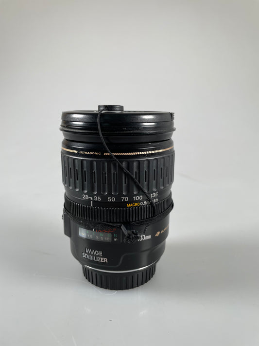 Canon EF 28-135mm f3.5-5.6 IS USM lens