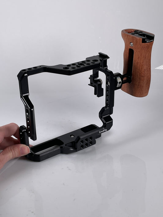 SMALLRIG CAGE FOR FUJIFILM X-T3 WITH VG-XT4 VERTICAL BATTERY GRIP, wooden grip