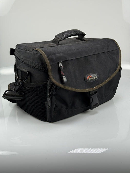 LOWEPRO Black NOVA 4 DSLR/Mirorless Pro Shoulder Camera Bag