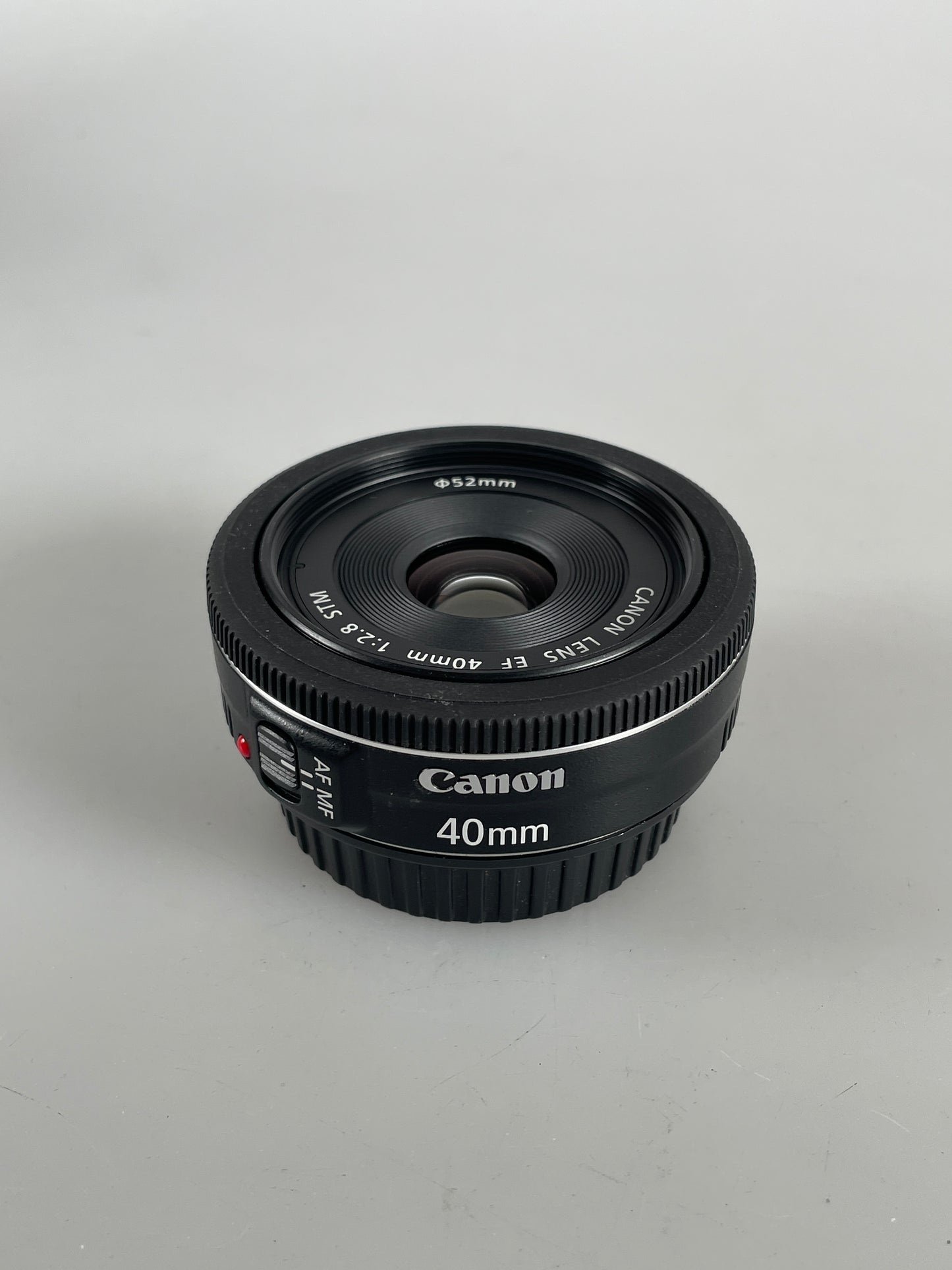 Canon EF-S 40mm f2.8 STM Lens