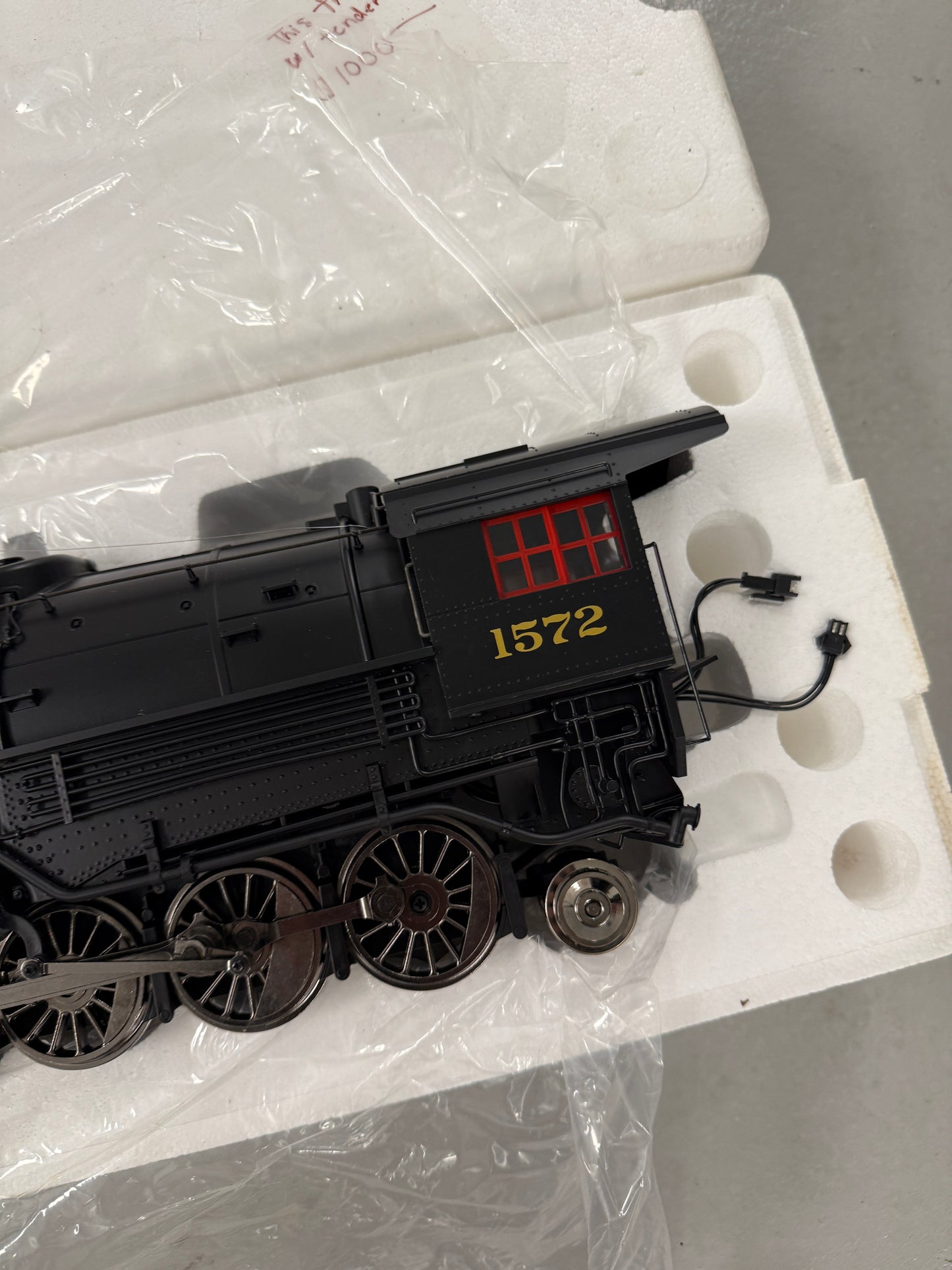 Aristo Craft Trains Pennsylvania Steam Locomotive G Scale with Tender smoke and sound