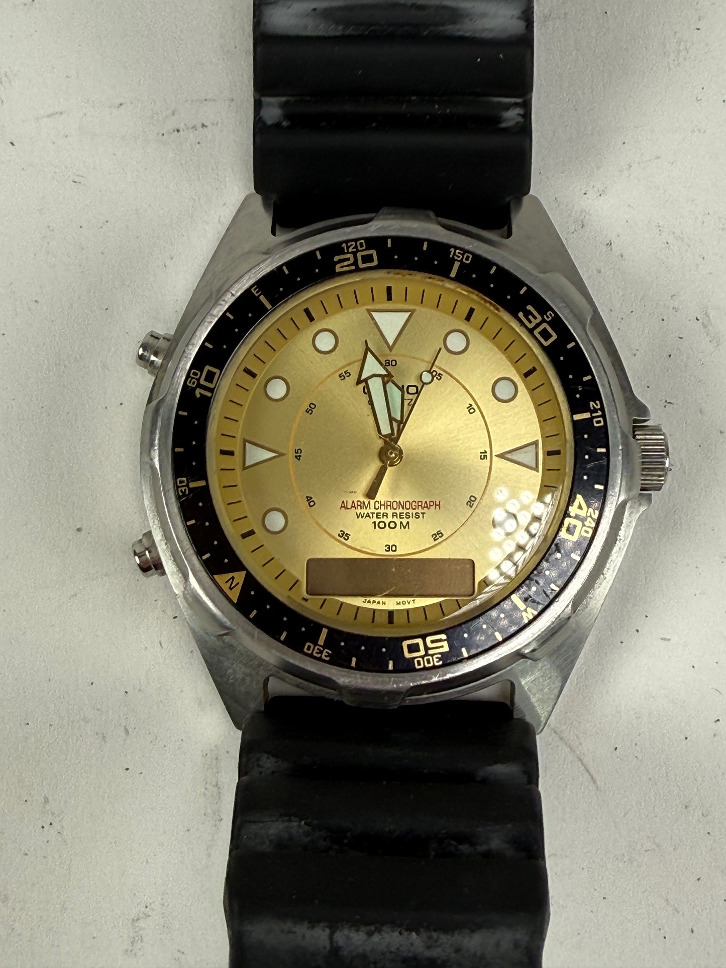 VINTAGE CASIO AMW-320R ANA-DIGI ALARM CHRONOGRAPH BEIGE/BLACK MEN'S WATCH