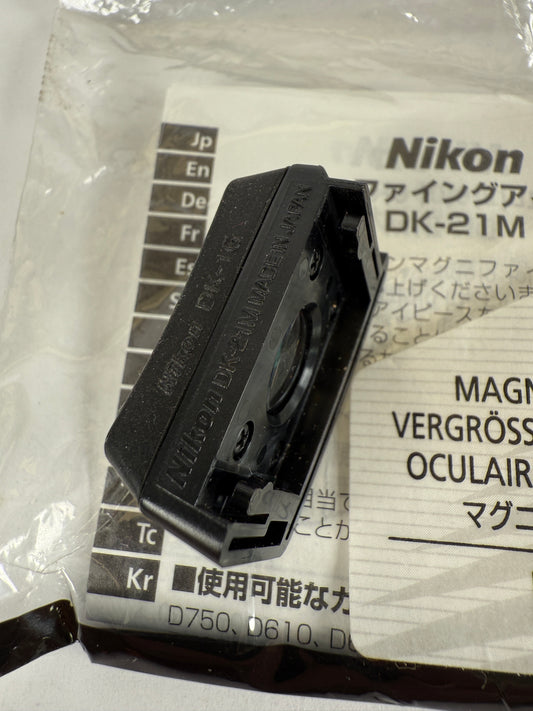 NIKON DK-21M Magnifying Eyepiece for D7500 D7200 D780 D750 D610 D600