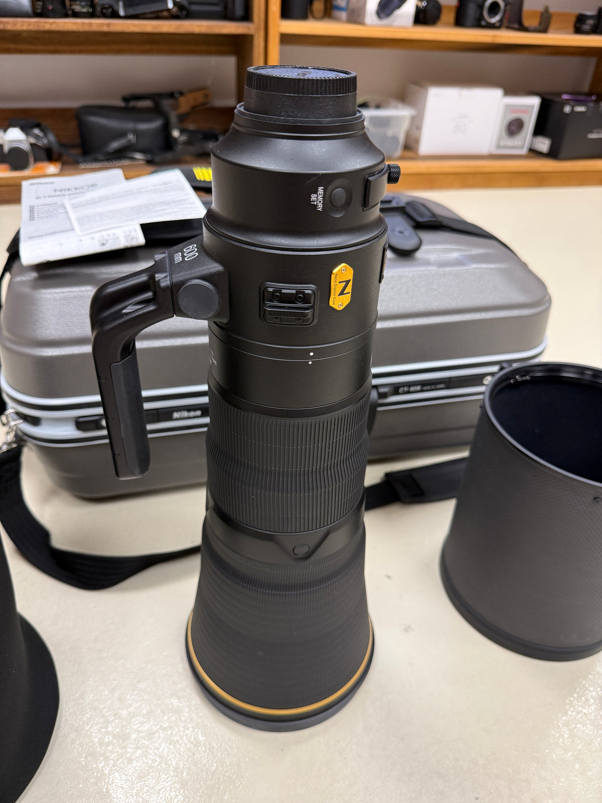 Nikon AF-S NIKKOR 600mm f4 E FL ED VR Telephoto Lens