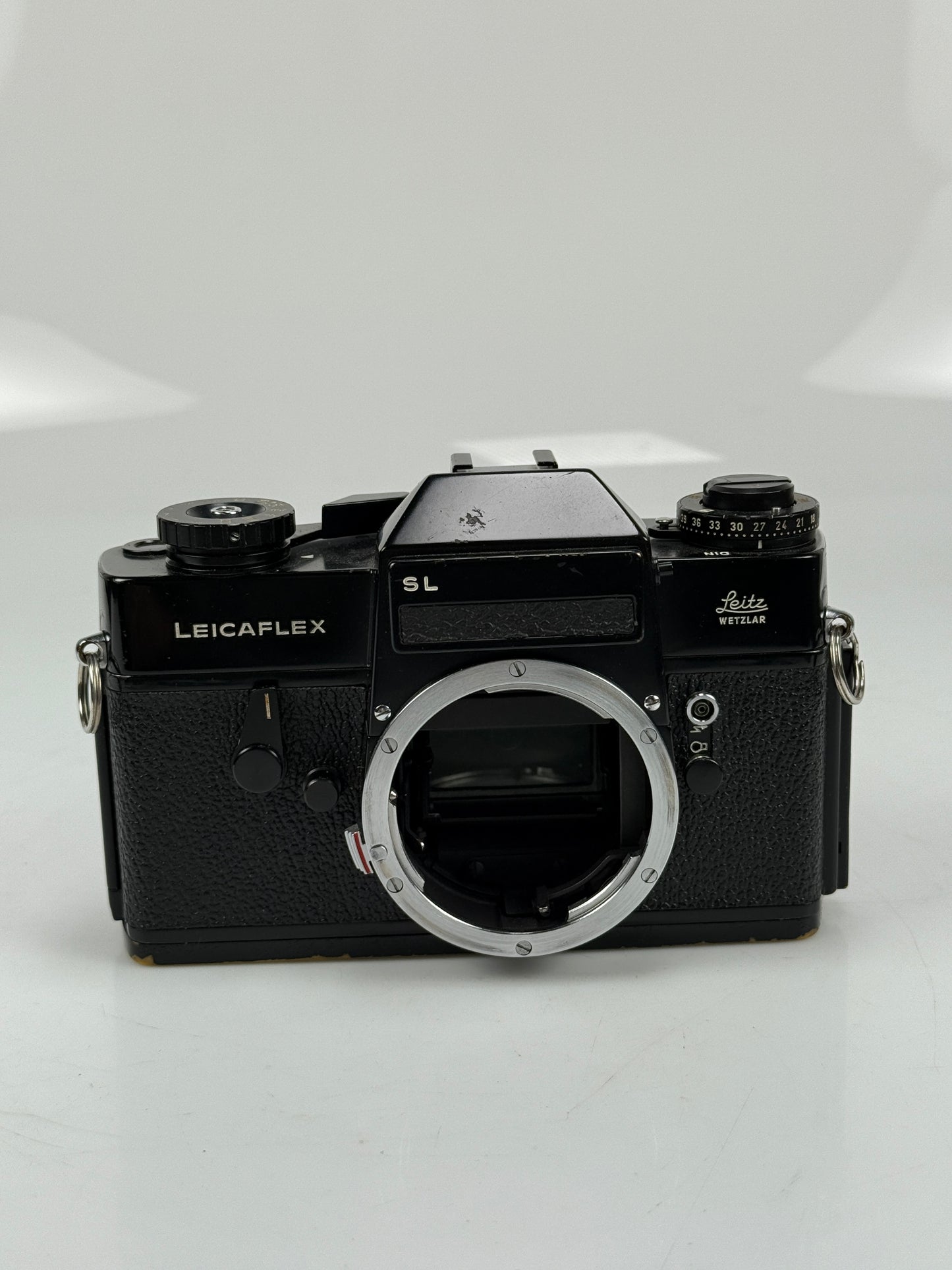 Leicaflex SL Black Paint Body 35mm film camera