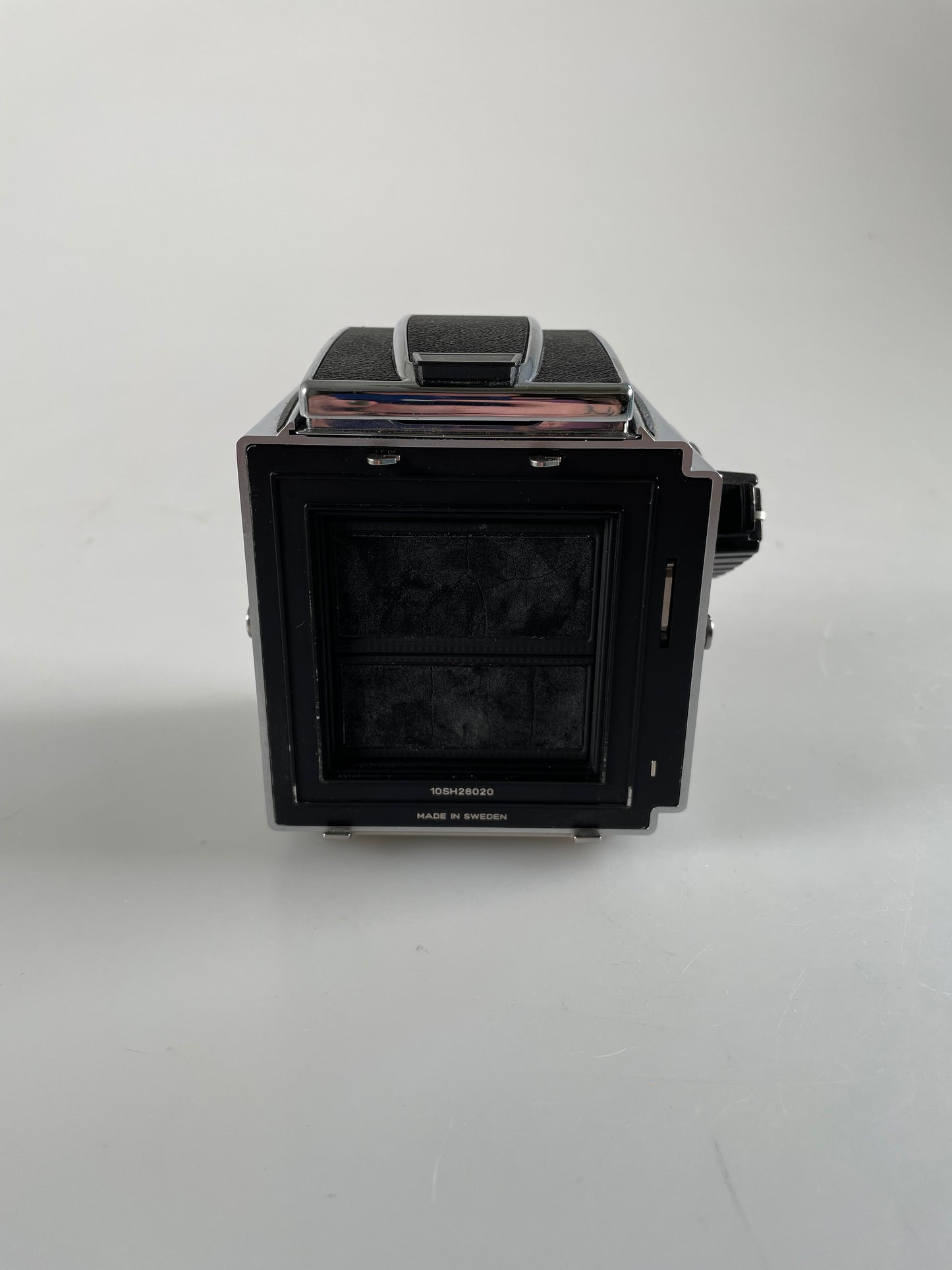 Hasselblad 501CM Medium Format Film Camera Body Chrome, wlf waist level, acute focusing screen