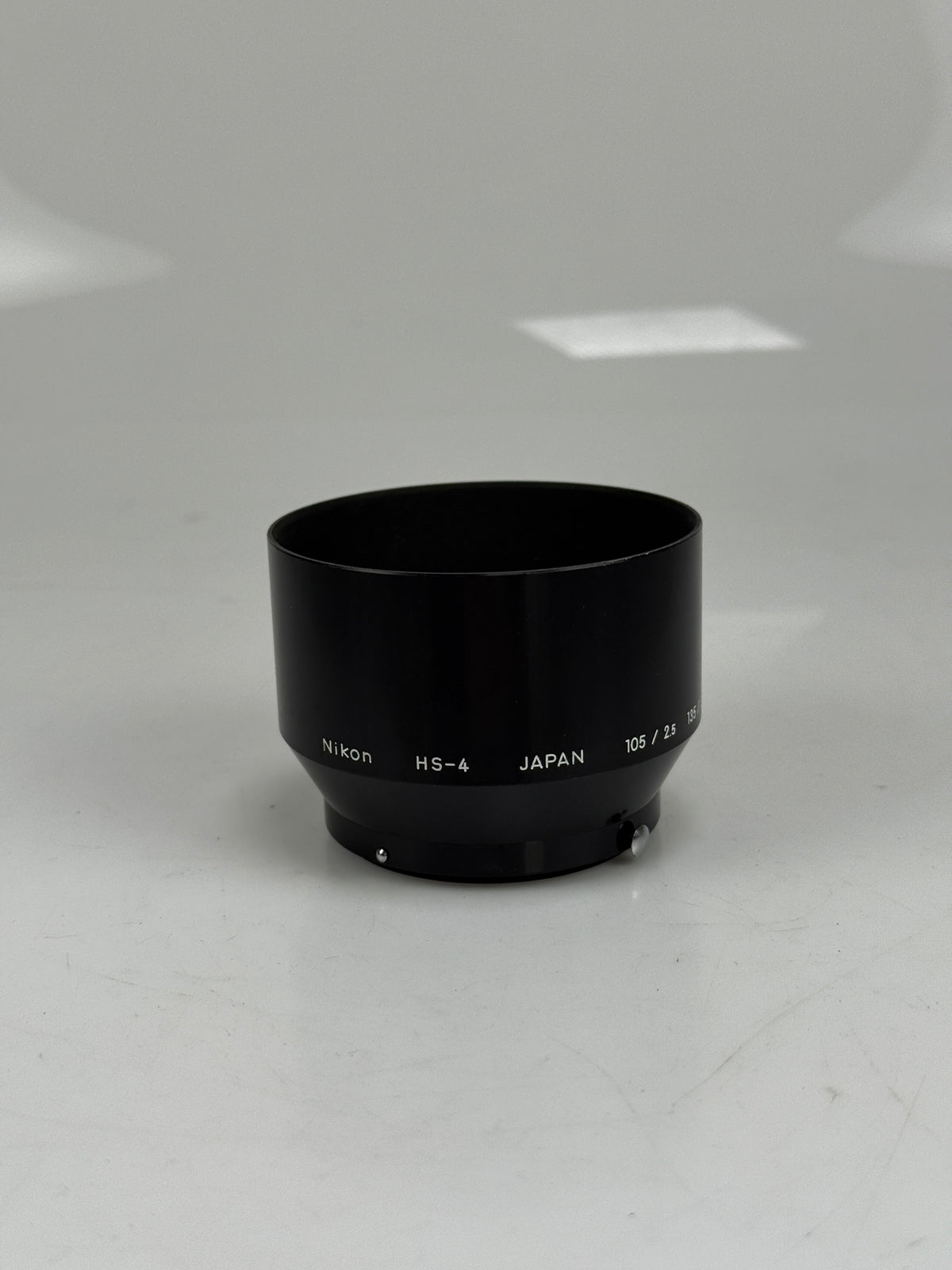 Nikon HS-4 105mm F2.5, 135mm F3.5 105 F4 Black Metal Lens Hood