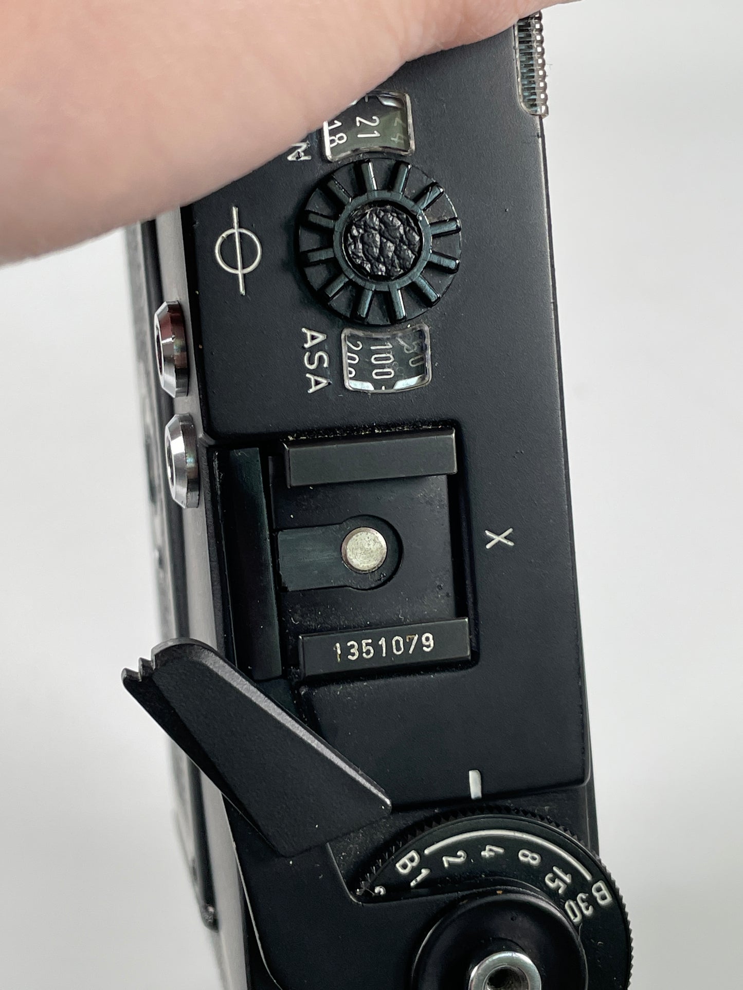 Leica M5 Black Chrome 35mm Rangefinder Film Camera 2 lug