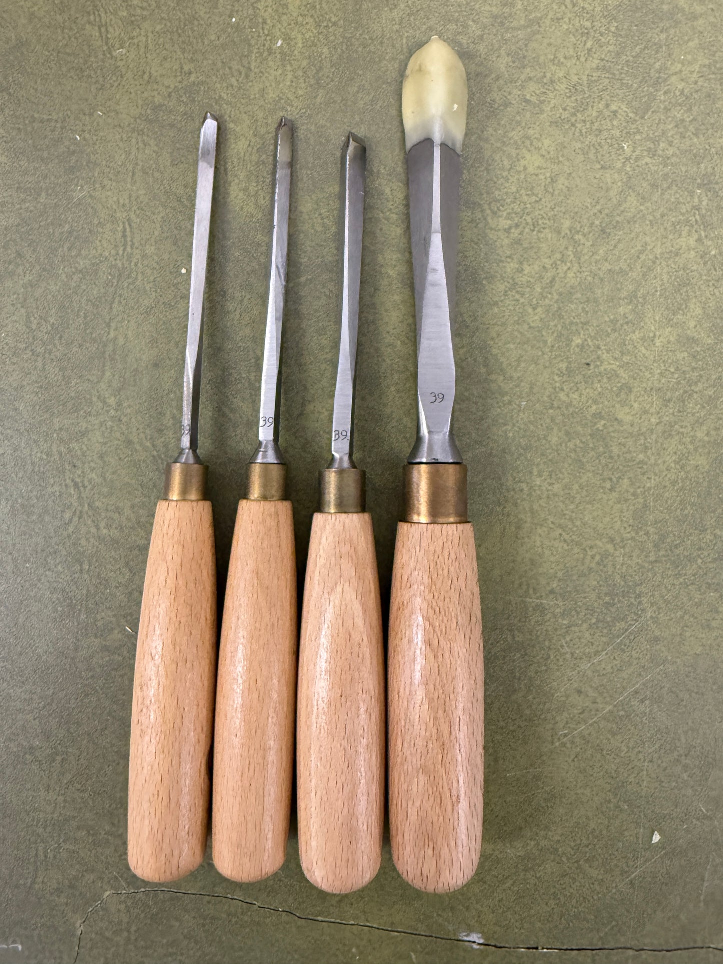 Vintage Ashley Iles Carving Gouge set of 4 No 39 Straight V Chisels