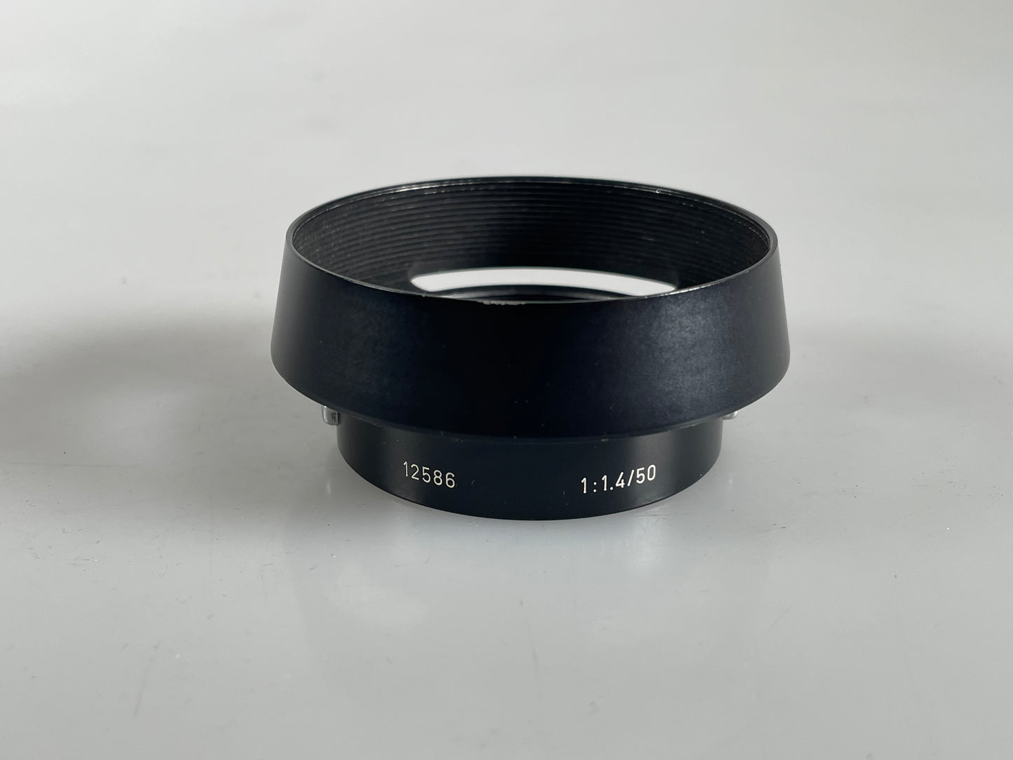 Leitz Leica Metal Hood 12586 for Summilux-M 50mm f1.4