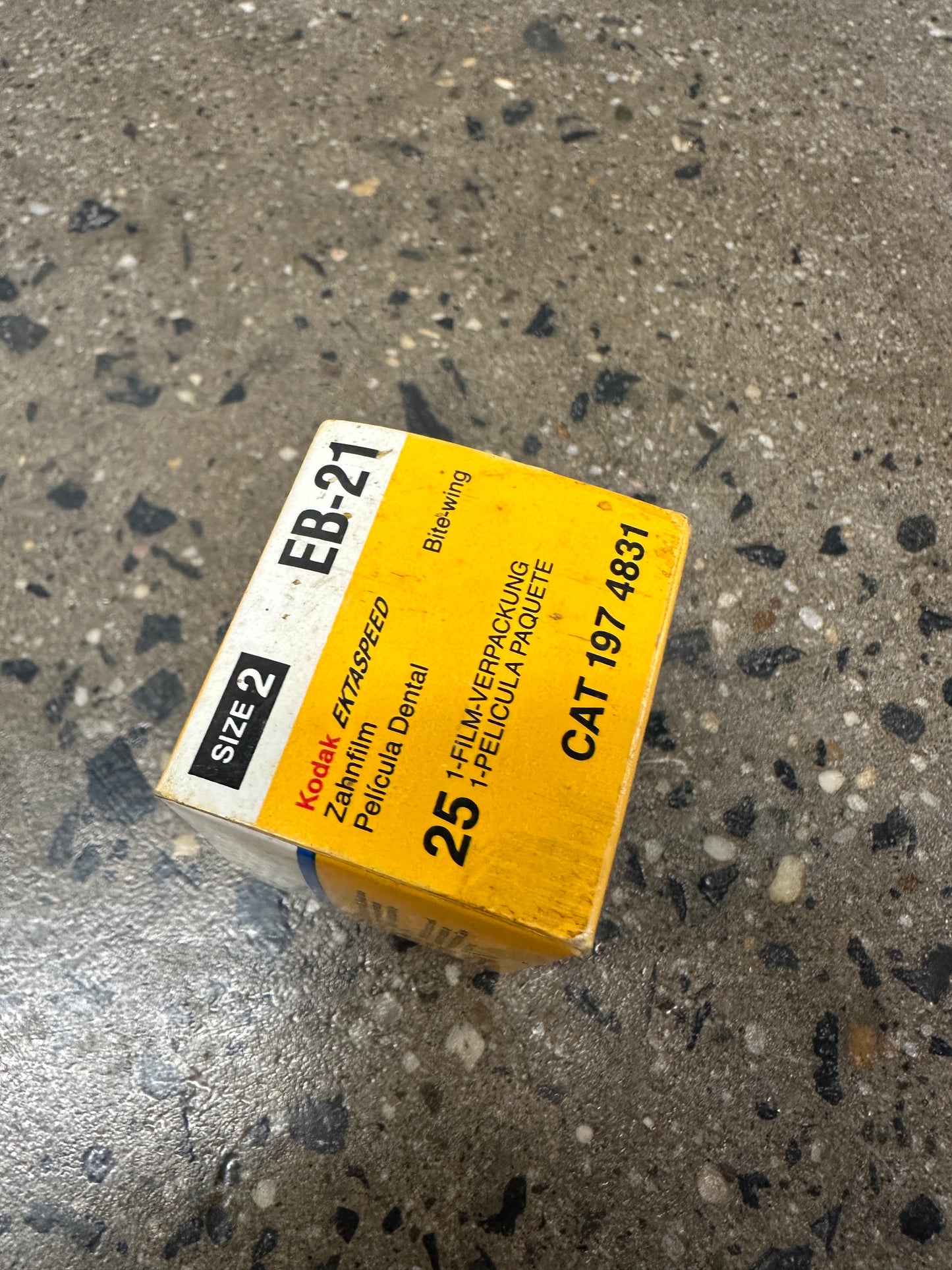 Kodak Dental Film EktaSpeed EB-21 Size 2 25 1-Film Packets Bite Wing