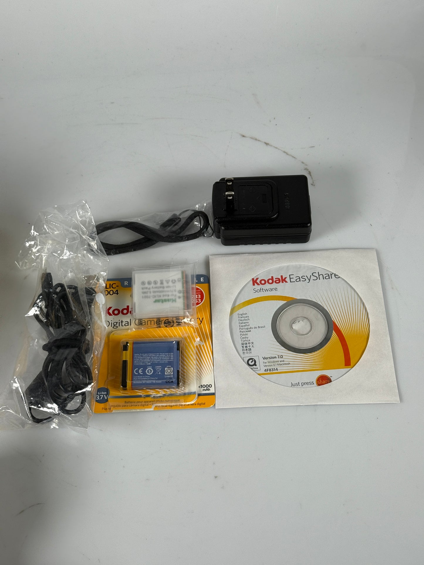 Kodak Easyshare M1093IS 10 MP 3x Optical Image Stabilized Zoom Digital Camera