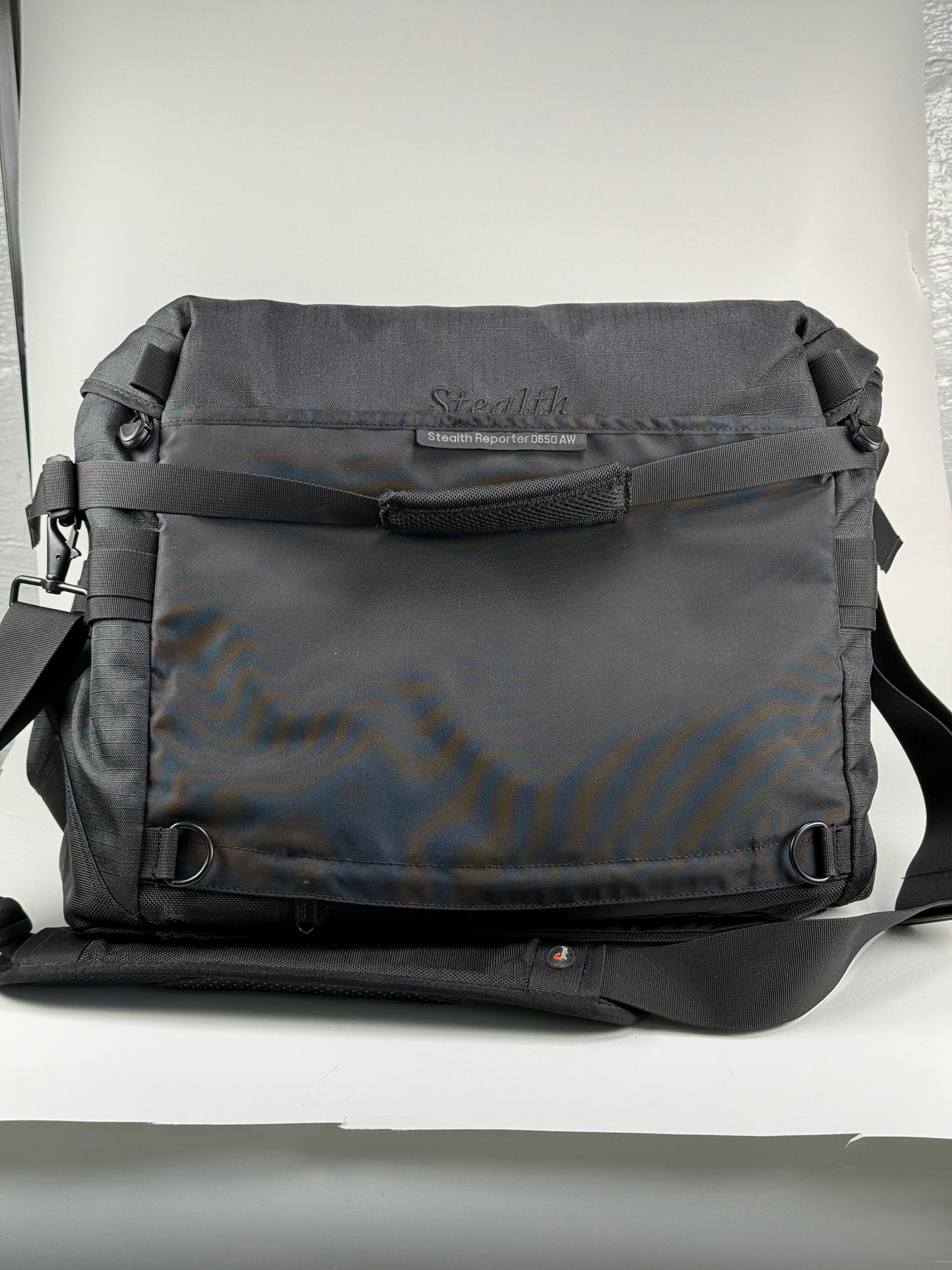 Lowepro Stealth Reporter D650 AW Camera Bag Black with Dividers