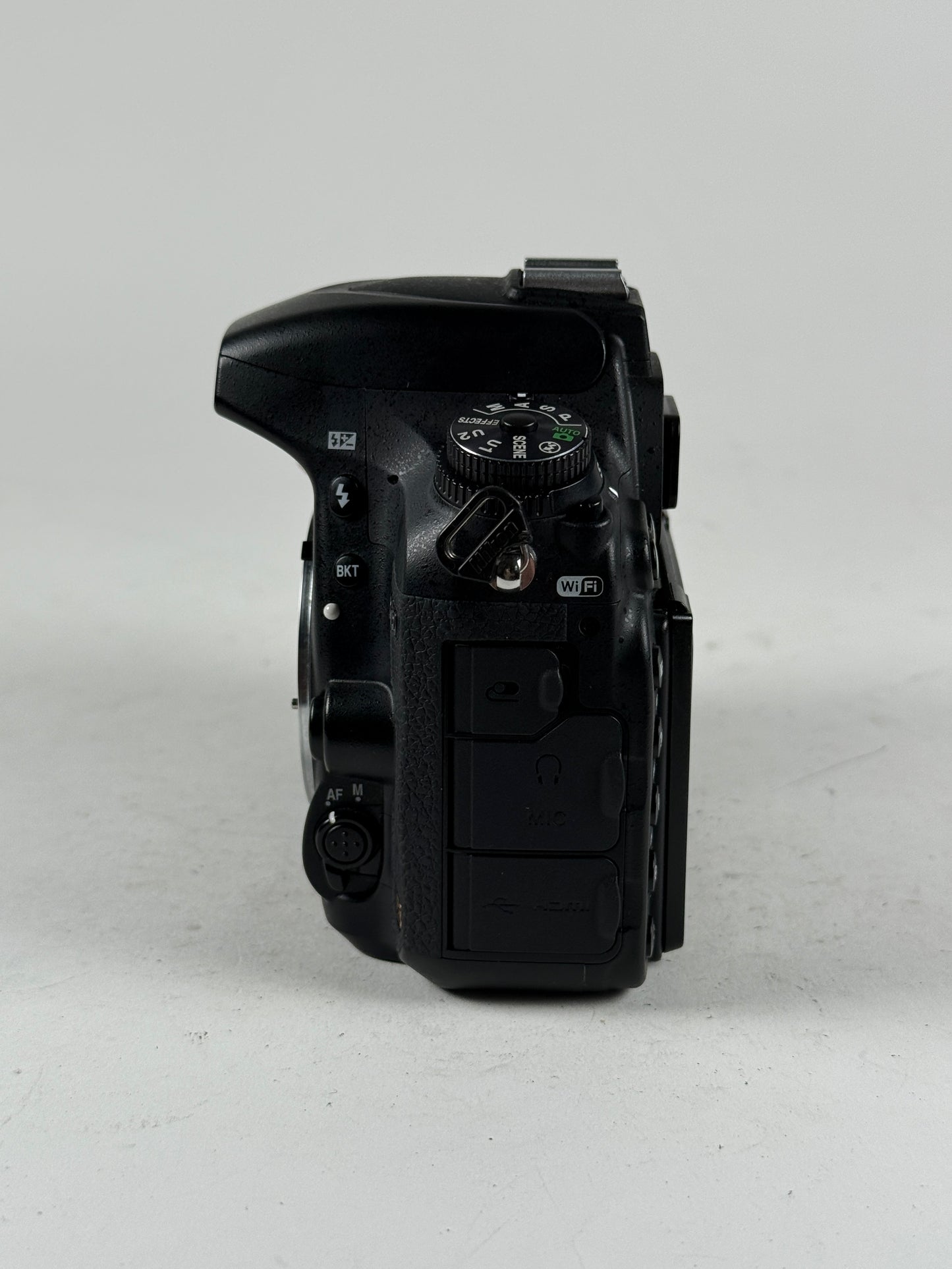 Nikon D750 24.3MP FX Digital Camera Body