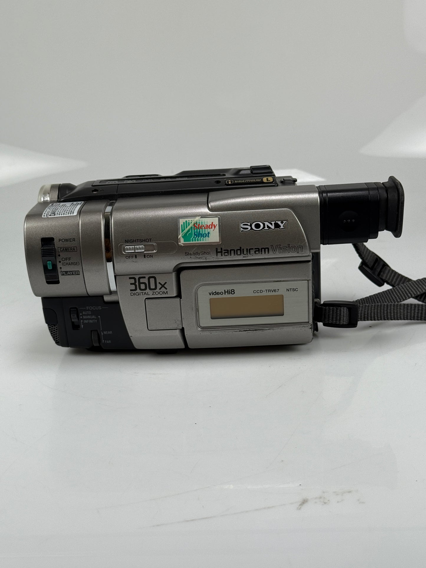 Sony CCD-TRV67 Hi8 Analog Camcorder - Record Transfer Watch Video8
