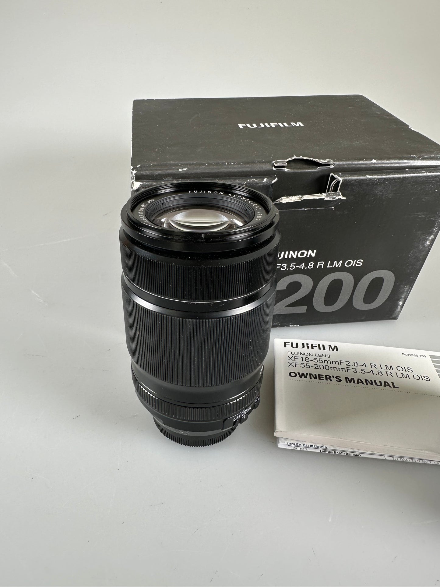 Fujifilm XF 55-200mm F3.5-4.8 Fujinon LM OIS R Super EBC Lens X-Mount