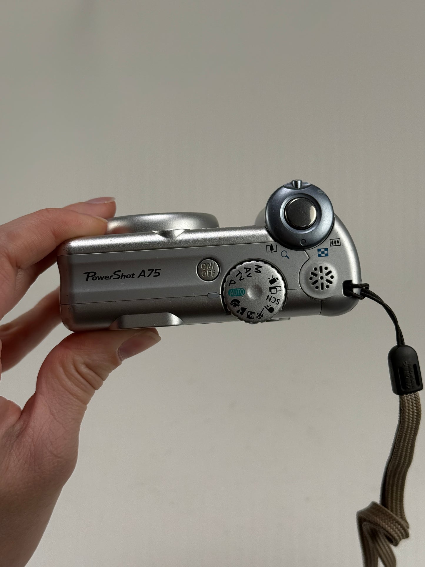 Canon - PowerShot A75 - Digital Camera - Compact 3.2 MP