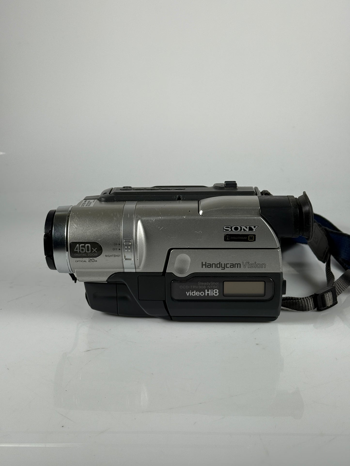 Sony CCD-TRV308 Hi8 Analog Camcorder - Record Transfer Watch Video 8