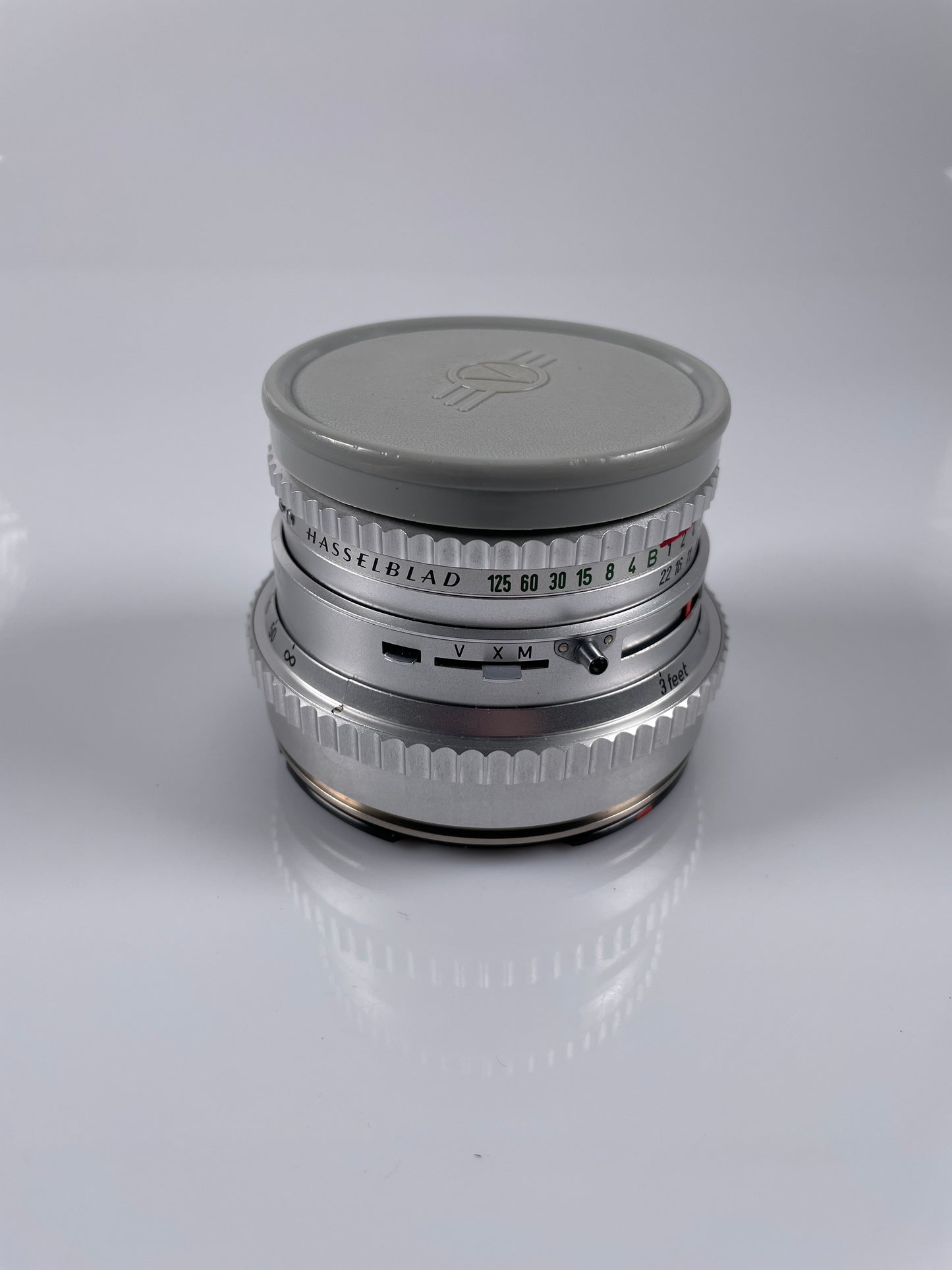 Hasselblad Carl Zeiss planar C 80mm F2.8 lens chrome silver