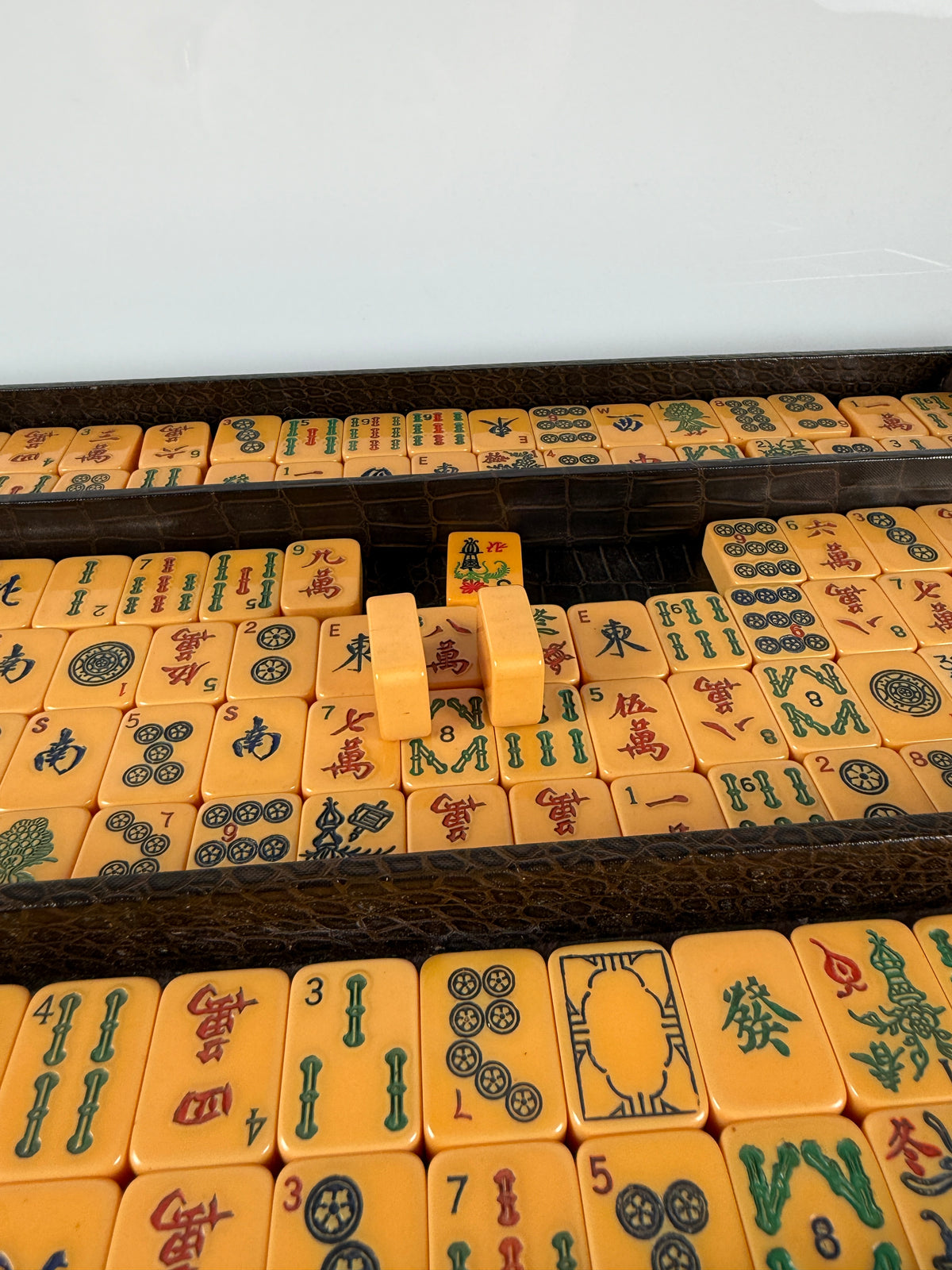 RARE Vintage Mahjong Mah Jong Jongg Bakelite Set with case 147 tiles