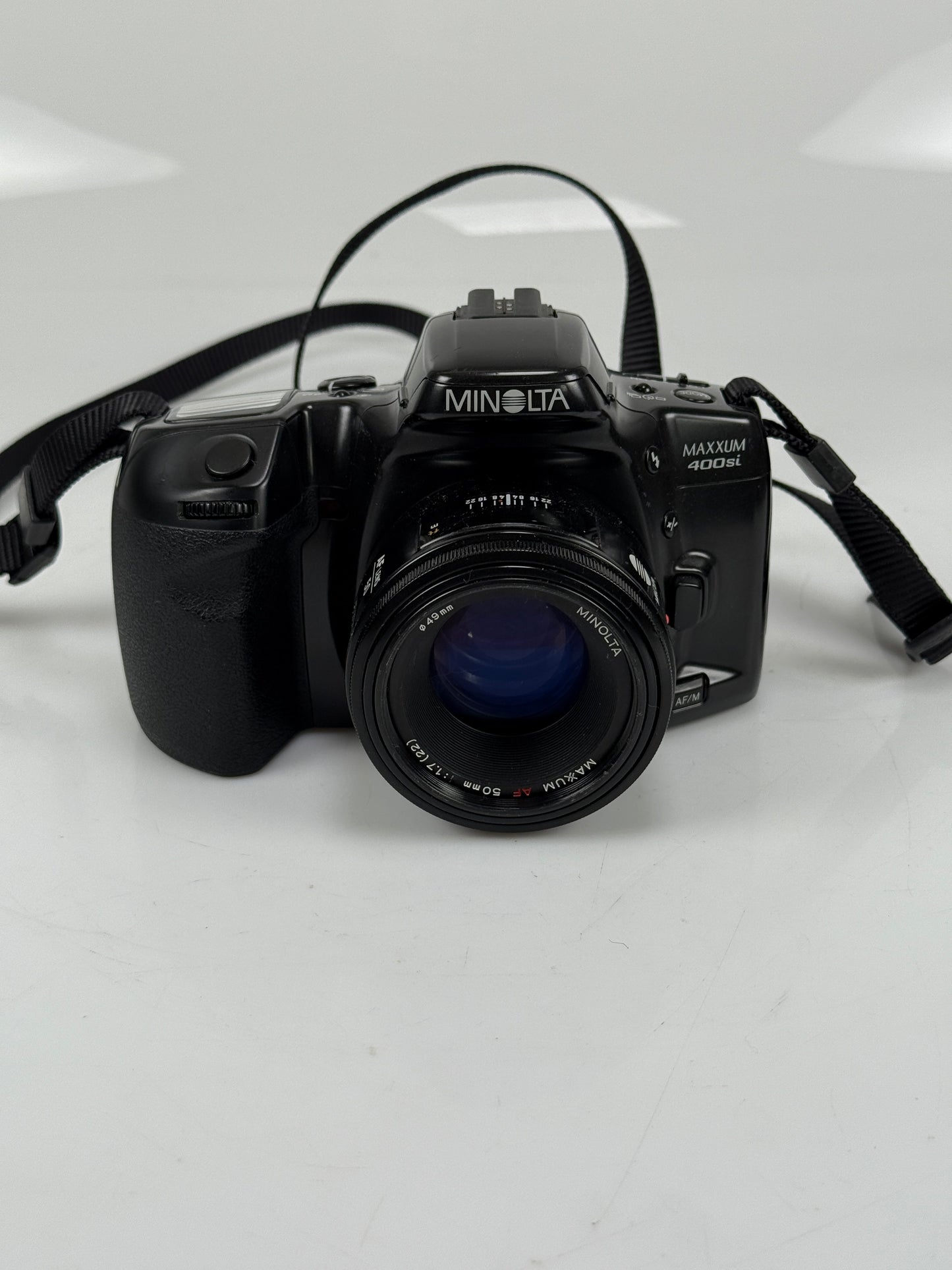 Minolta Maxxum 400si 35mm SLR Film Camera with 50mm f1.7 AF lens