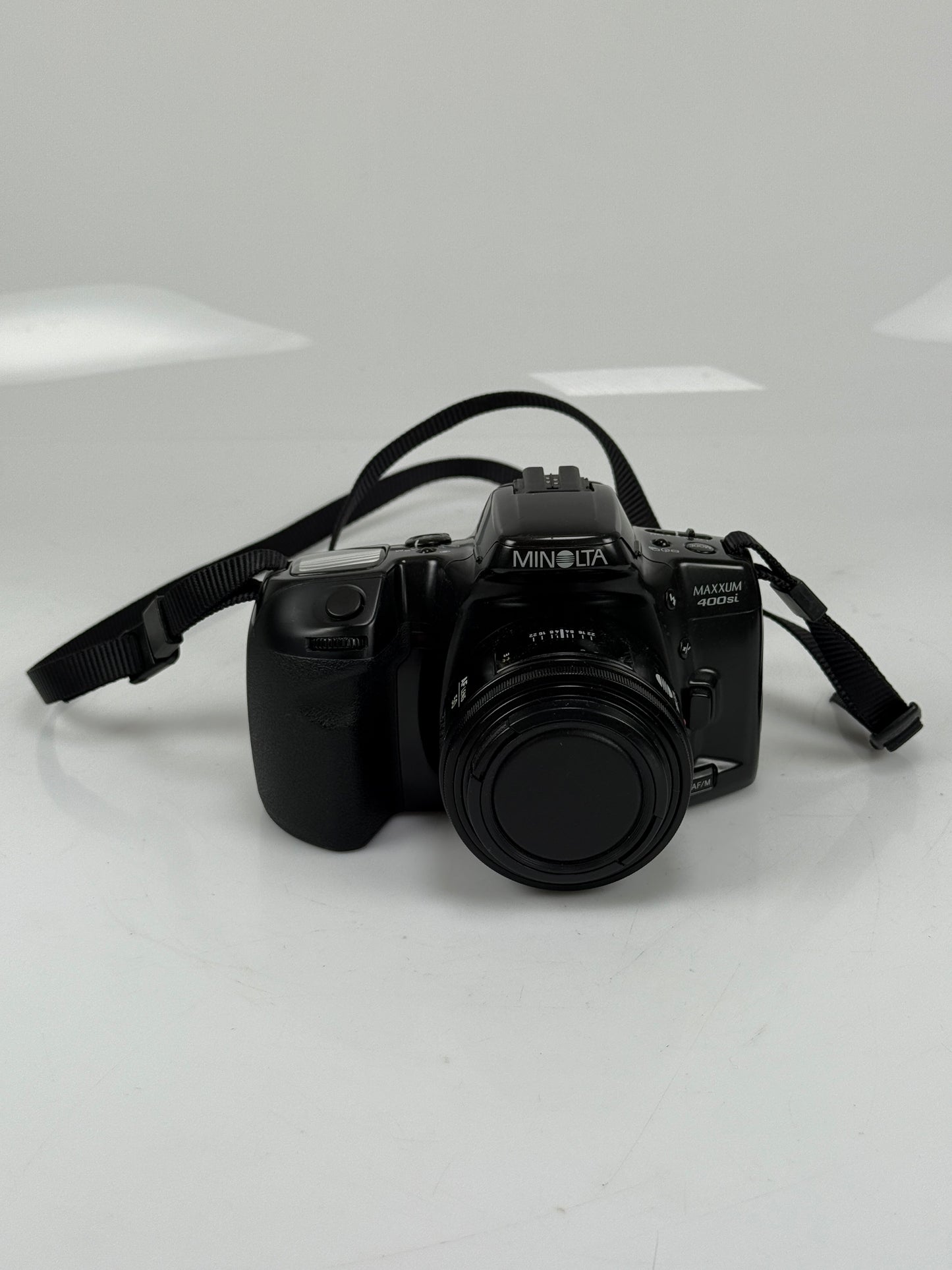 Minolta Maxxum 400si 35mm SLR Film Camera with 50mm f1.7 AF lens