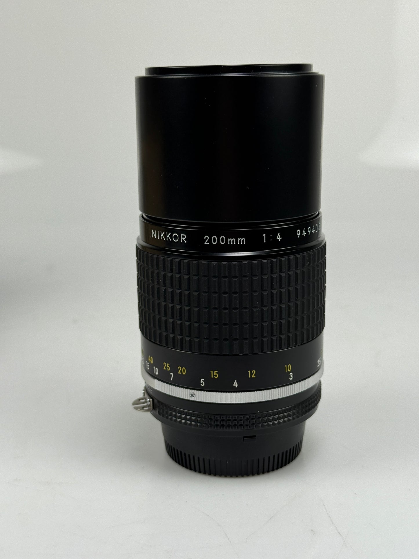 Nikon Ai-s Ais Nikkor 200mm f4 Telephoto MF Lens