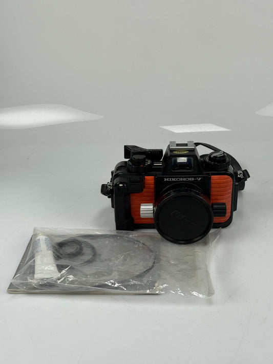 NIKON NIKONOS V Underwater Film Camera 35mm Orange kit with 35mm f2.5