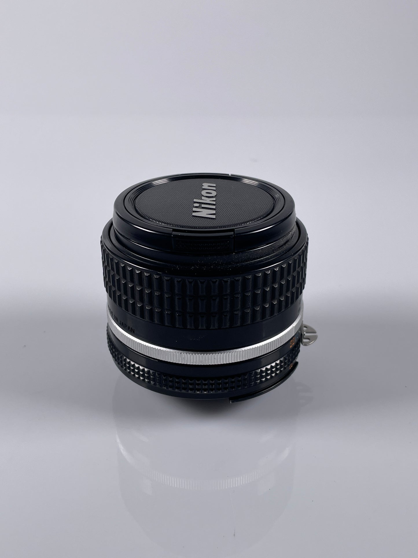 Nikon Ai-s Nikkor 28mm f2.8 Wide Angle MF Lens