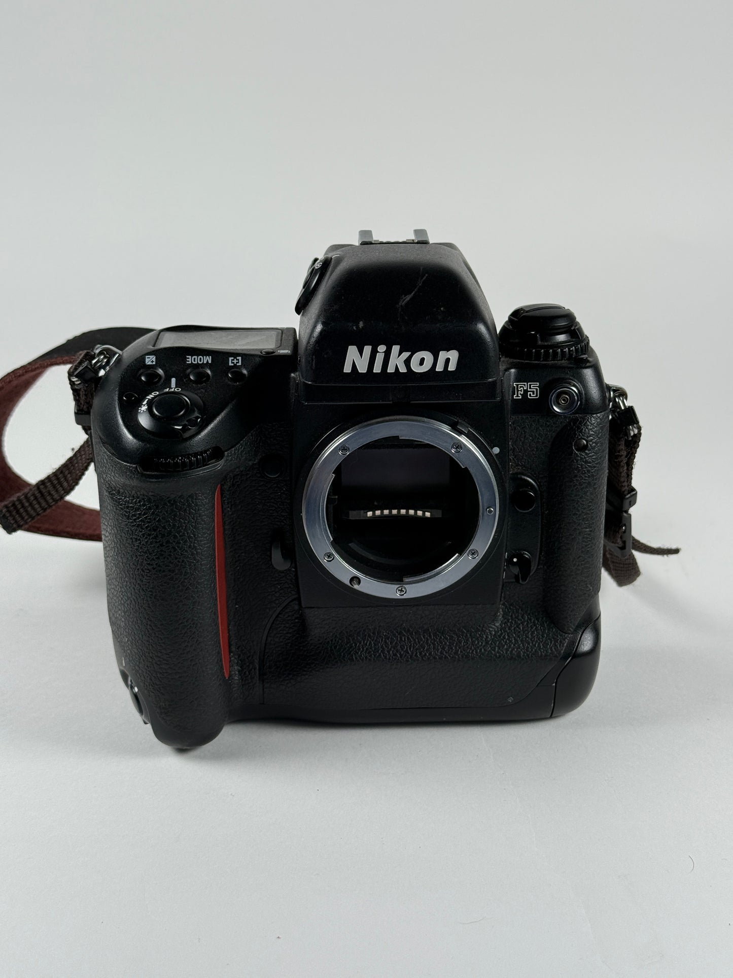 Nikon F5 35mm SLR Film Camera Body