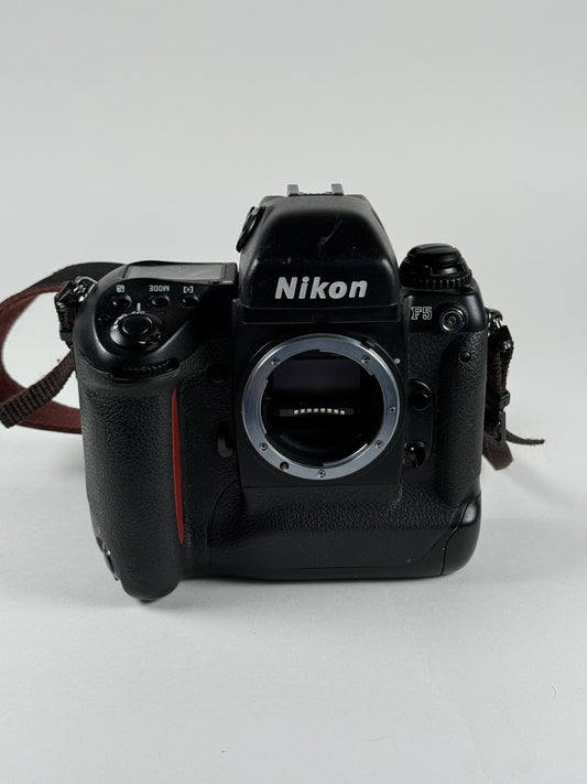 Nikon F5 35mm SLR Film Camera Body