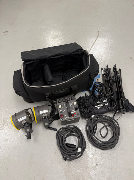Dynalite light kit with MP800 power pack and MH2065 head