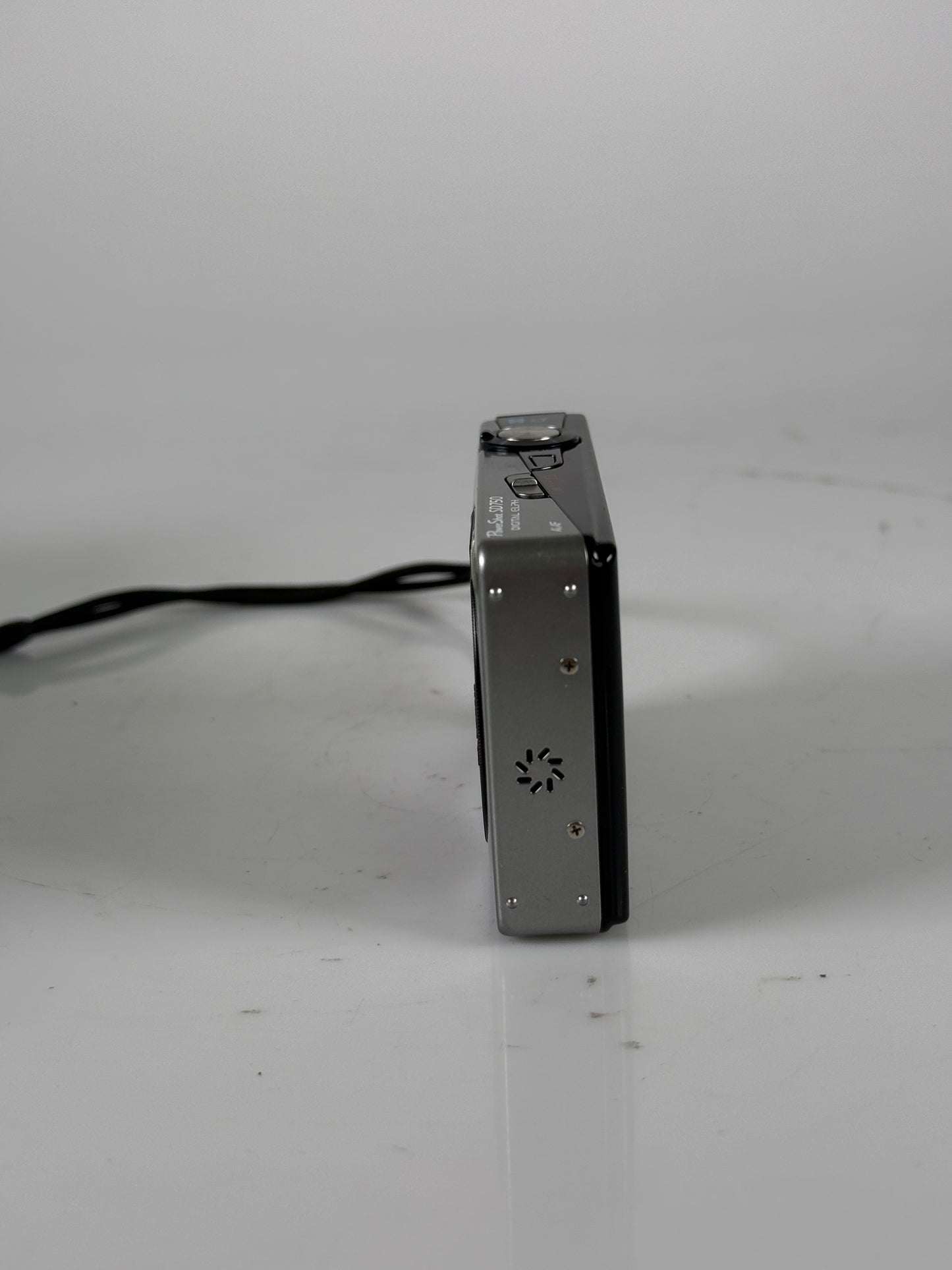 Canon PowerShot SD750 Digital Camera 6.0 MP Battery