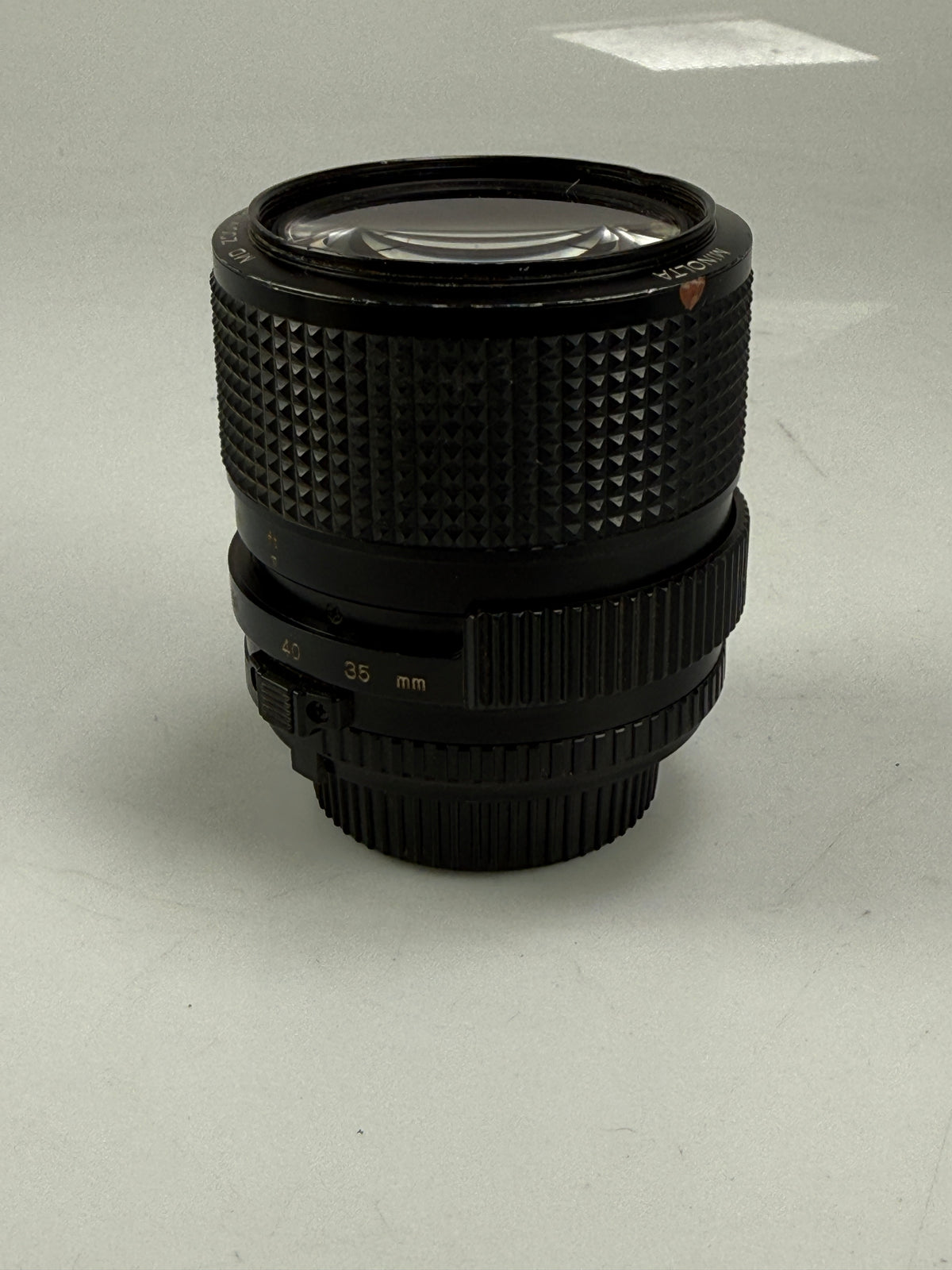 Minolta MD Zoom 35-70mm f3.5 MF Zoom Macro Lens ()