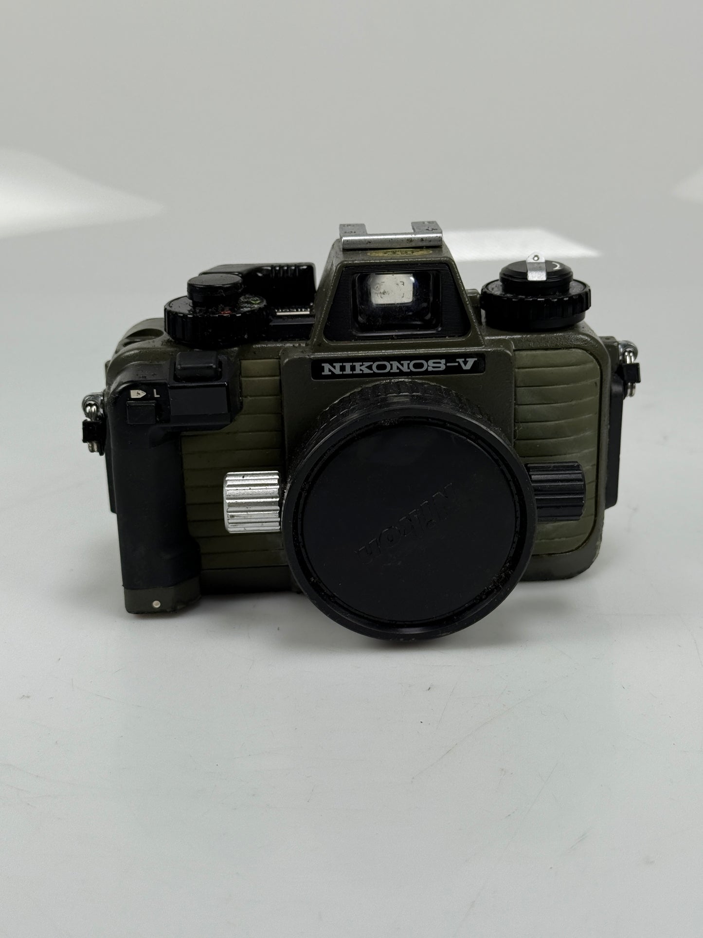 NIKON NIKONOS V Underwater Film Camera 35mm Green with lens