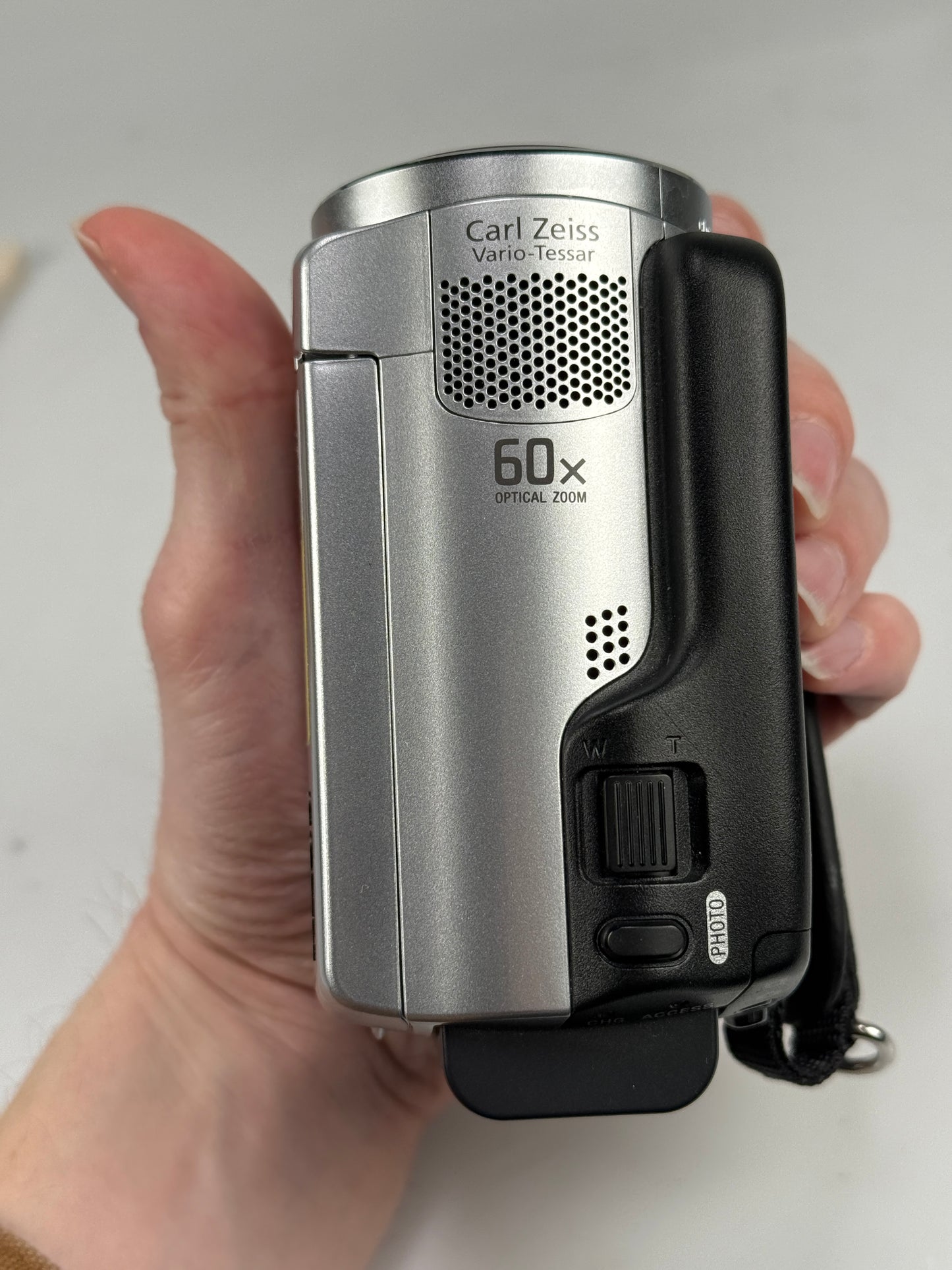 Sony DCR-SR47 1080p Silver Digital Camcorder 60x Optical Zoom SD