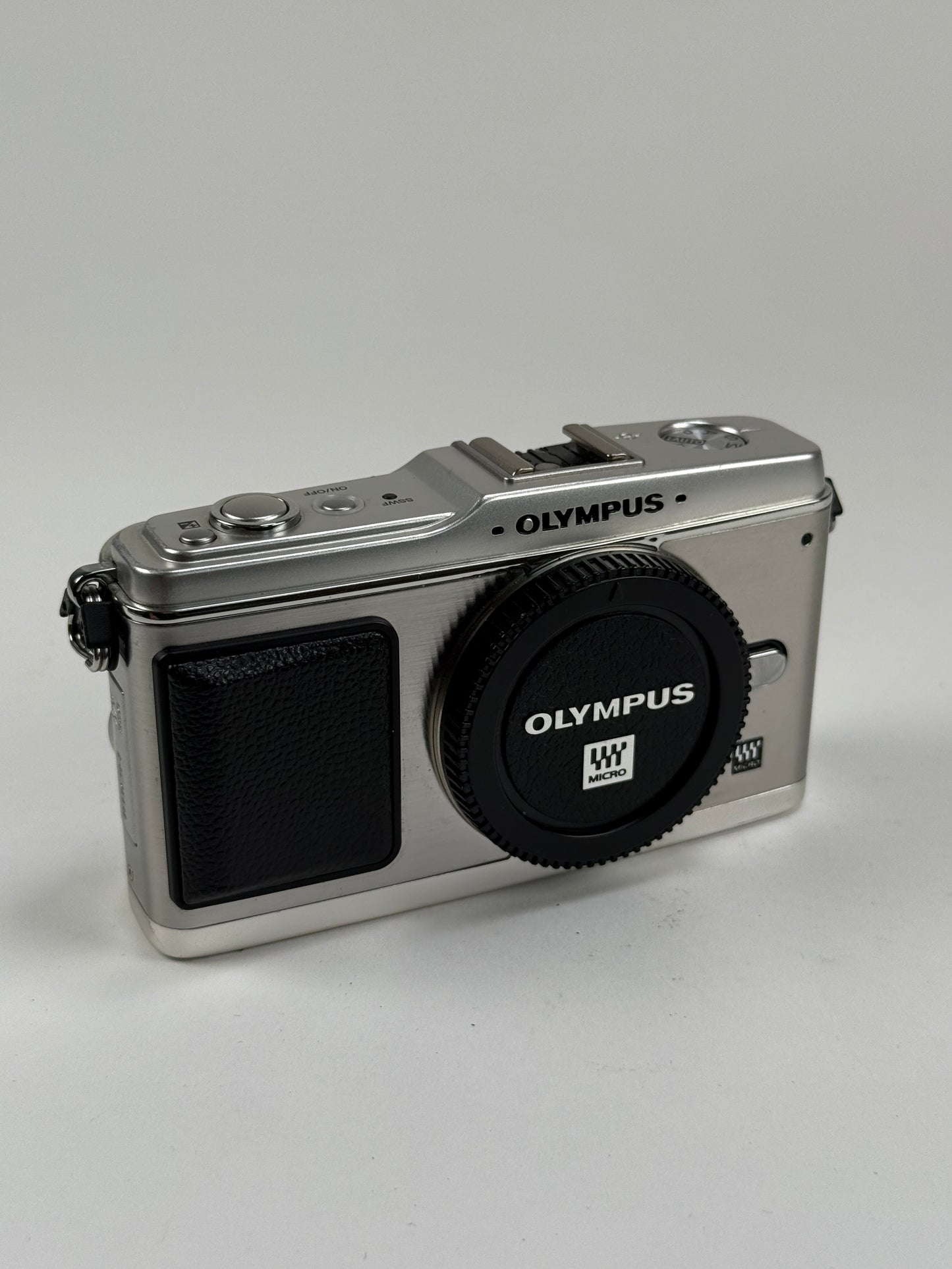 Olympus PEN E-P1 12.3MP Digital Camera - Silver (Body Only)
