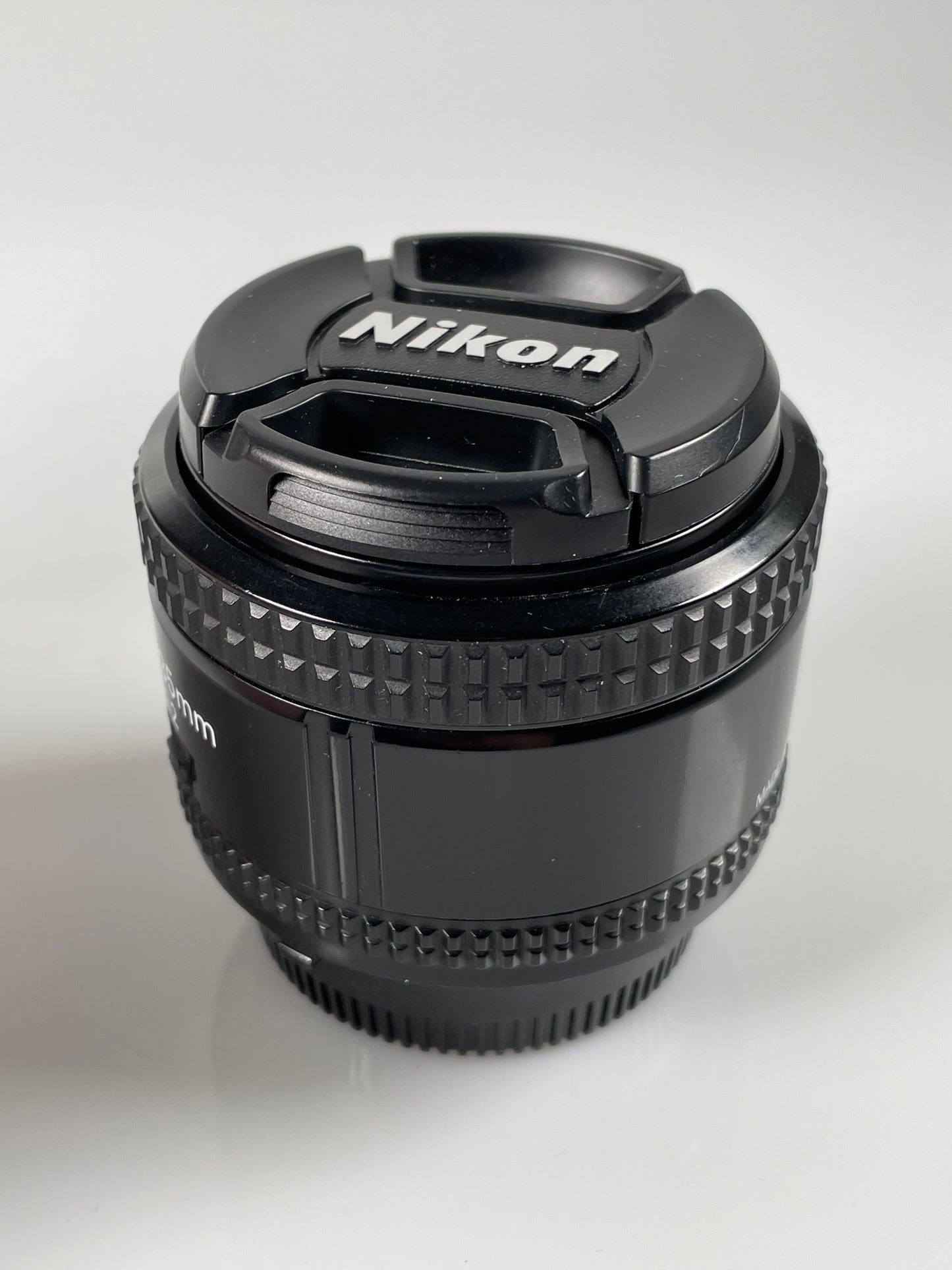 Nikon Nikkor AF 35mm f2 Lens