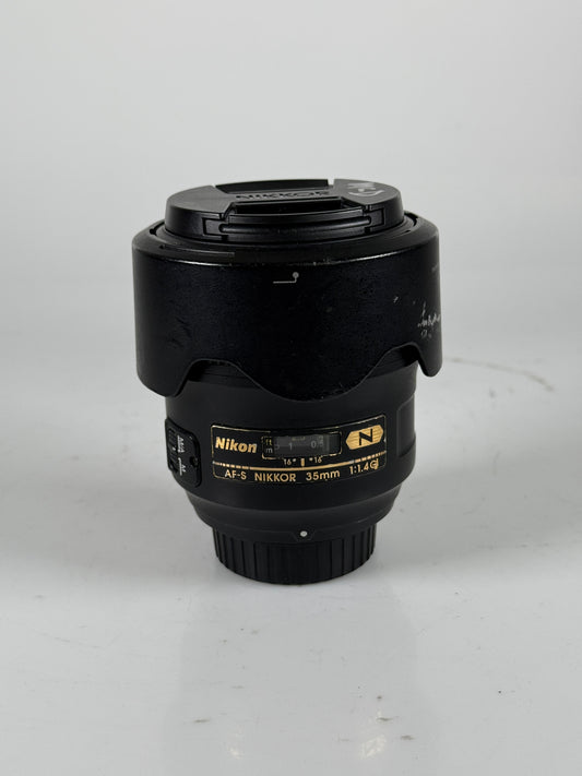 Nikon AF-S NIKKOR 35mm f1.4G N Lens with Hood