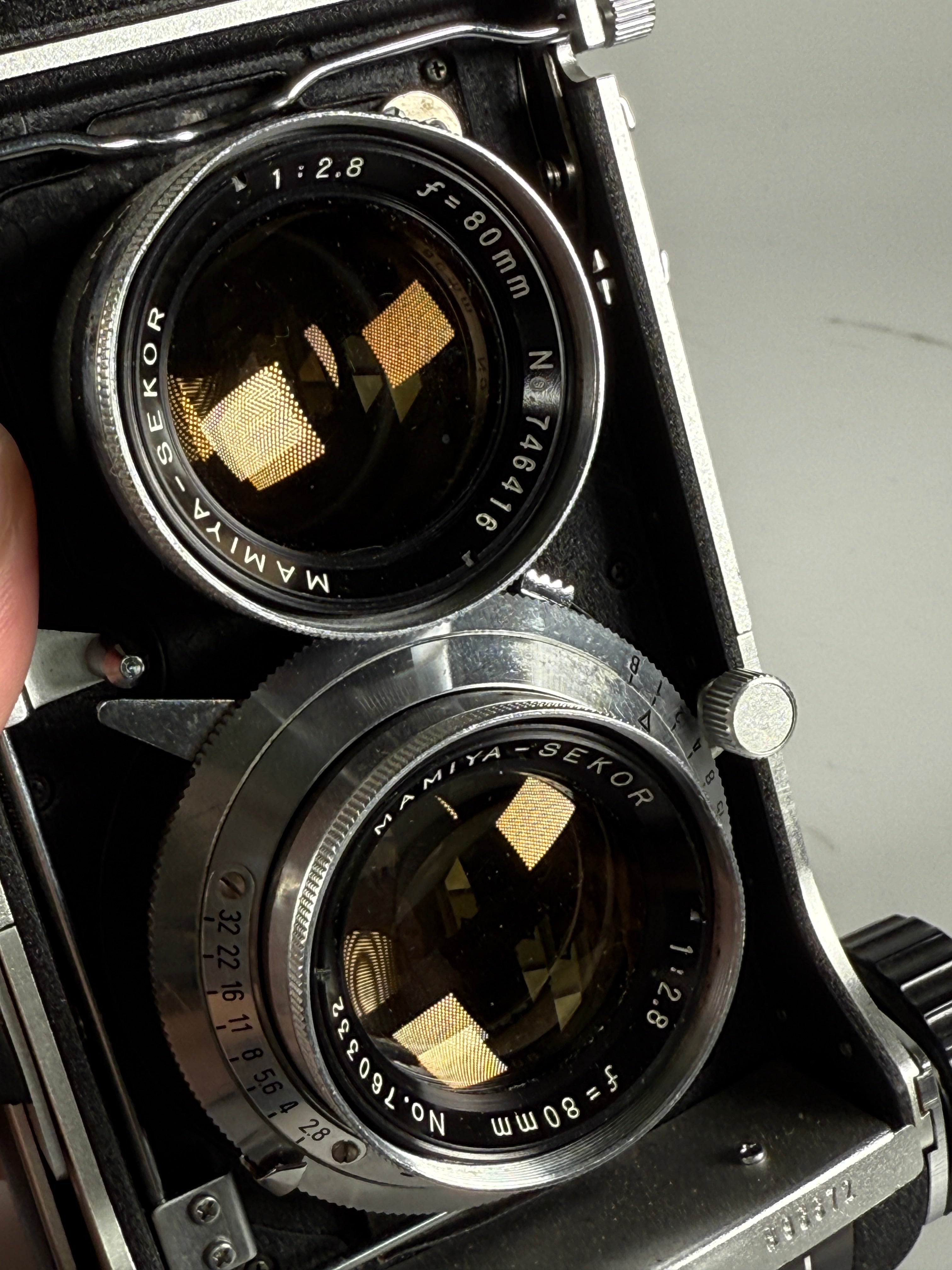 た*り様 MAMIYA C220 PROFESSIONAL 80mm F2.8 MAMIYA C220 PROFESSIONAL + 80MM F2.8 TWIN-LENS REFLEX CAMERA