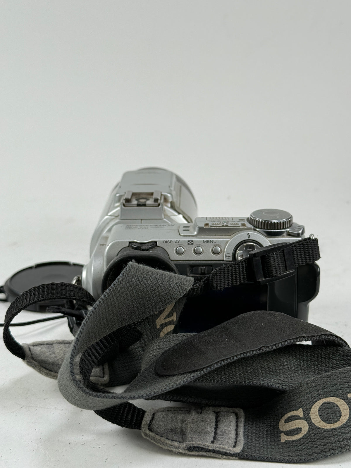 Sony Cyber-shot DSC-F717 5MP Zeiss NightShot Digital Camera