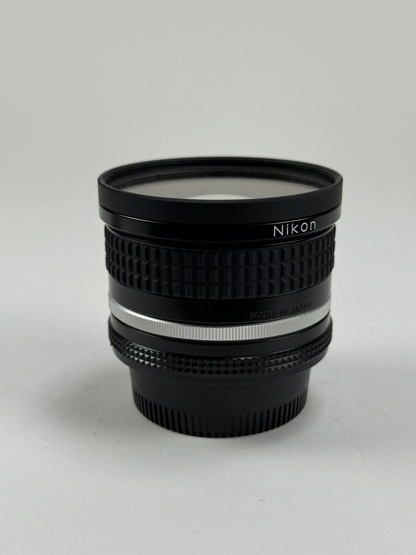 Nikon Nikkor Ai-s 20mm f2.8 Wide Angle MF Lens Ais