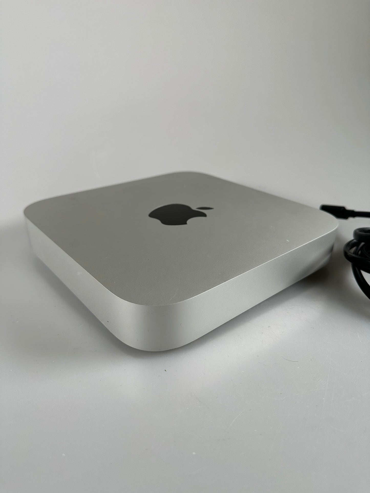 Apple Mac Mini M2 8-Core CPU 10-Core GPU 16GB 1TB