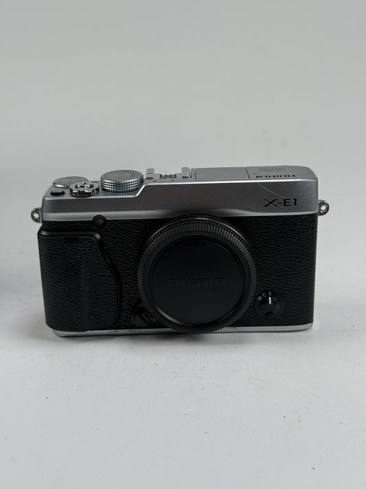 Fuji Fujifilm X-E1 16.3MP Digital Mirrorless Camera Body Silver