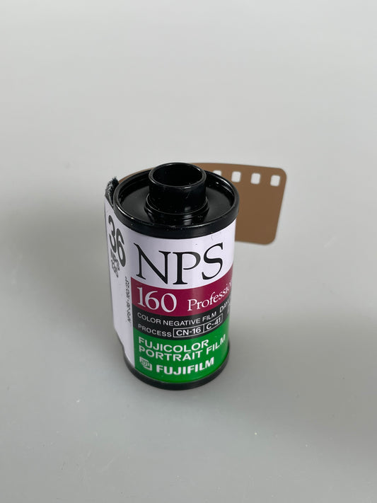 Fuji / Fujifilm Roll NPS 160 35mm Color Negative Film 36 exposure