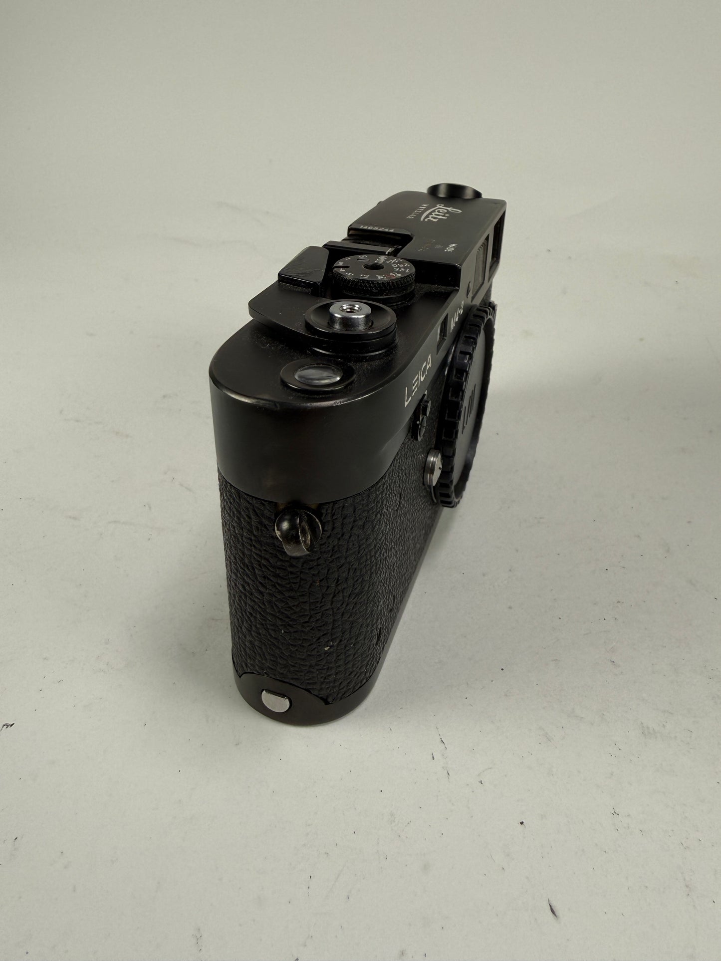 Leica M4-2 35mm rangefinder film camera black “Made in Canada” Rare V1