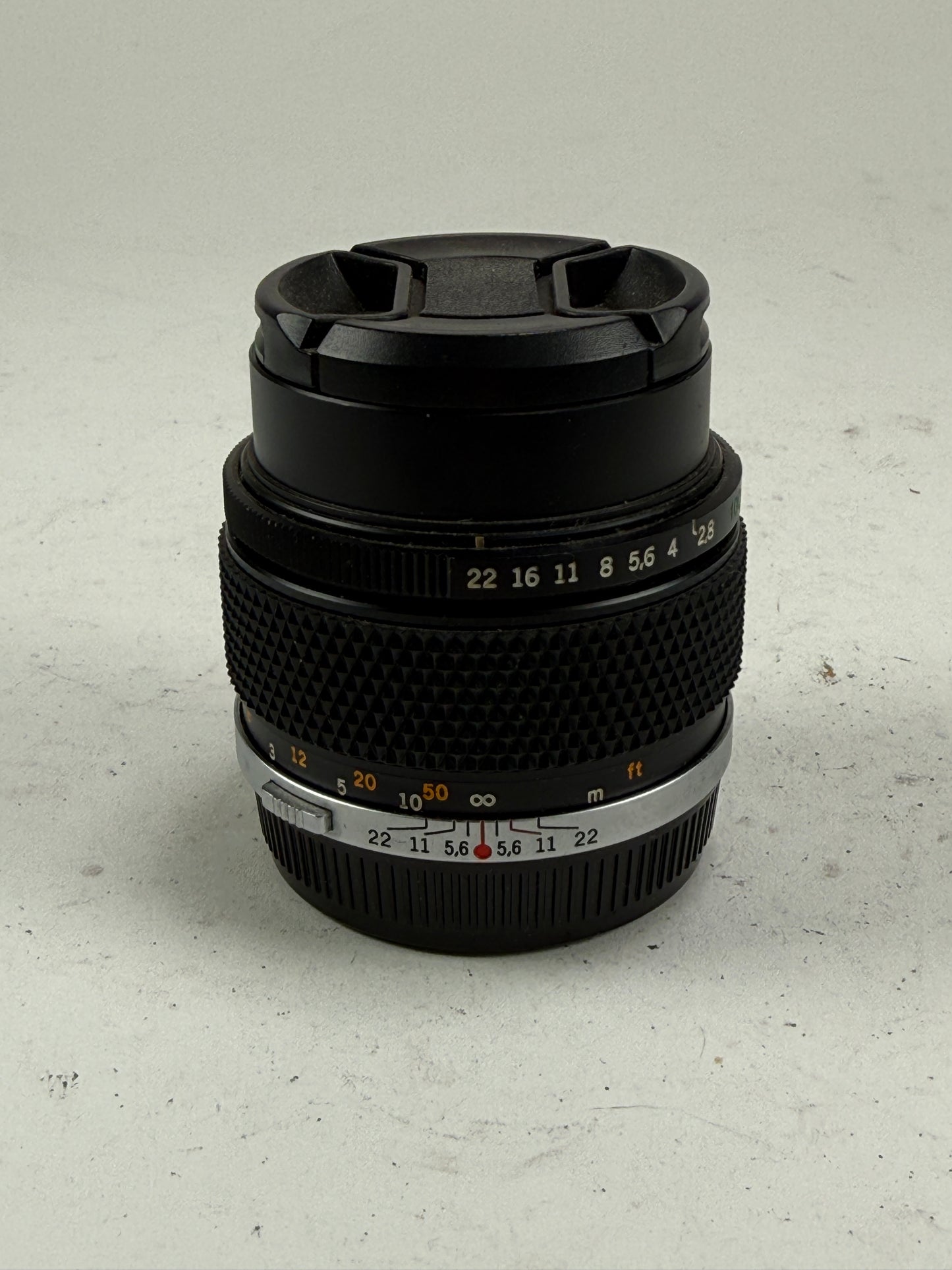 Olympus OM-SYSTEM Zuiko Auto T 100mm f2.8 MF Lens