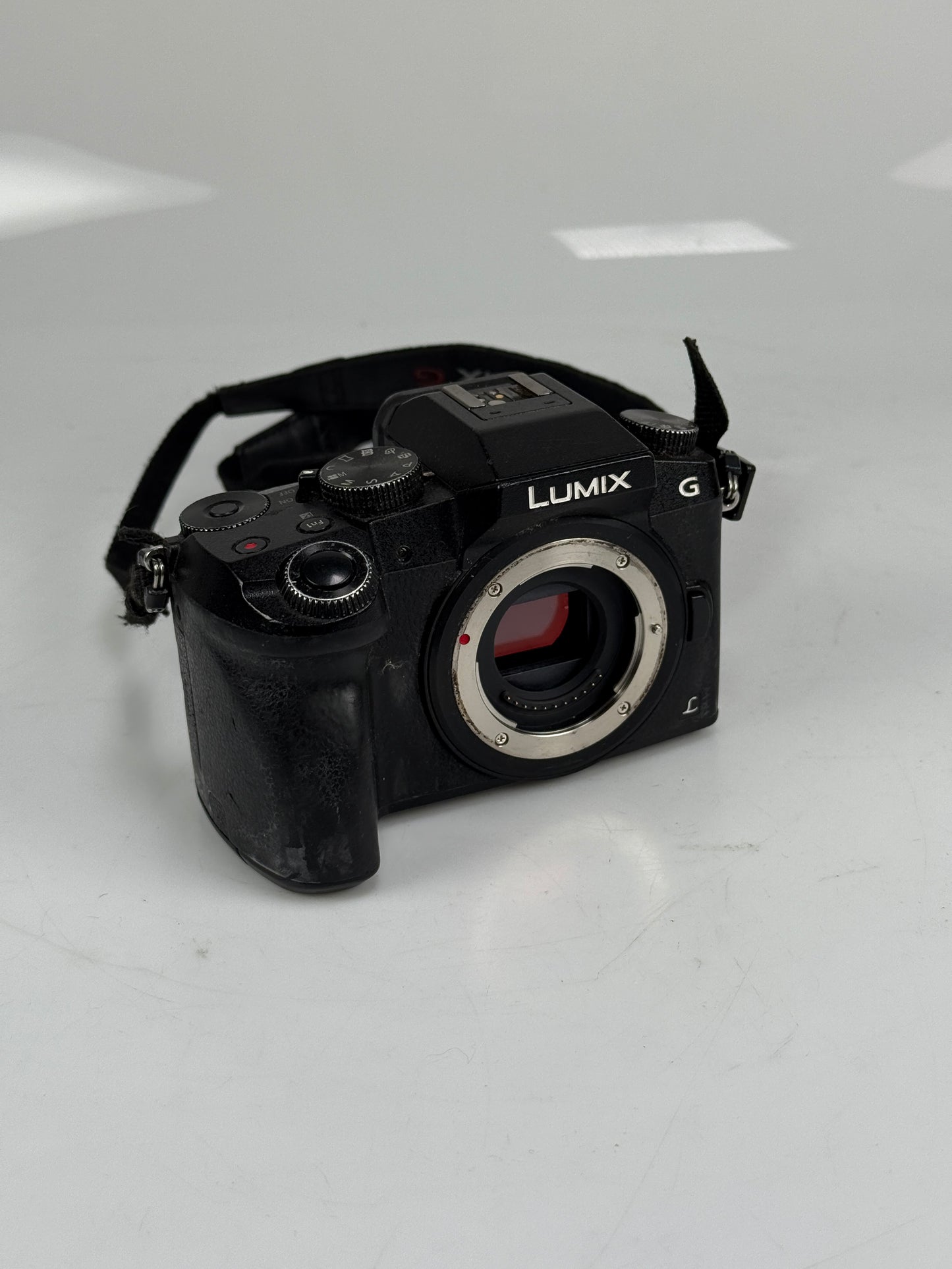 Panasonic Lumix DMC-G7 16MP Mirrorless MFT Digital Camera Body