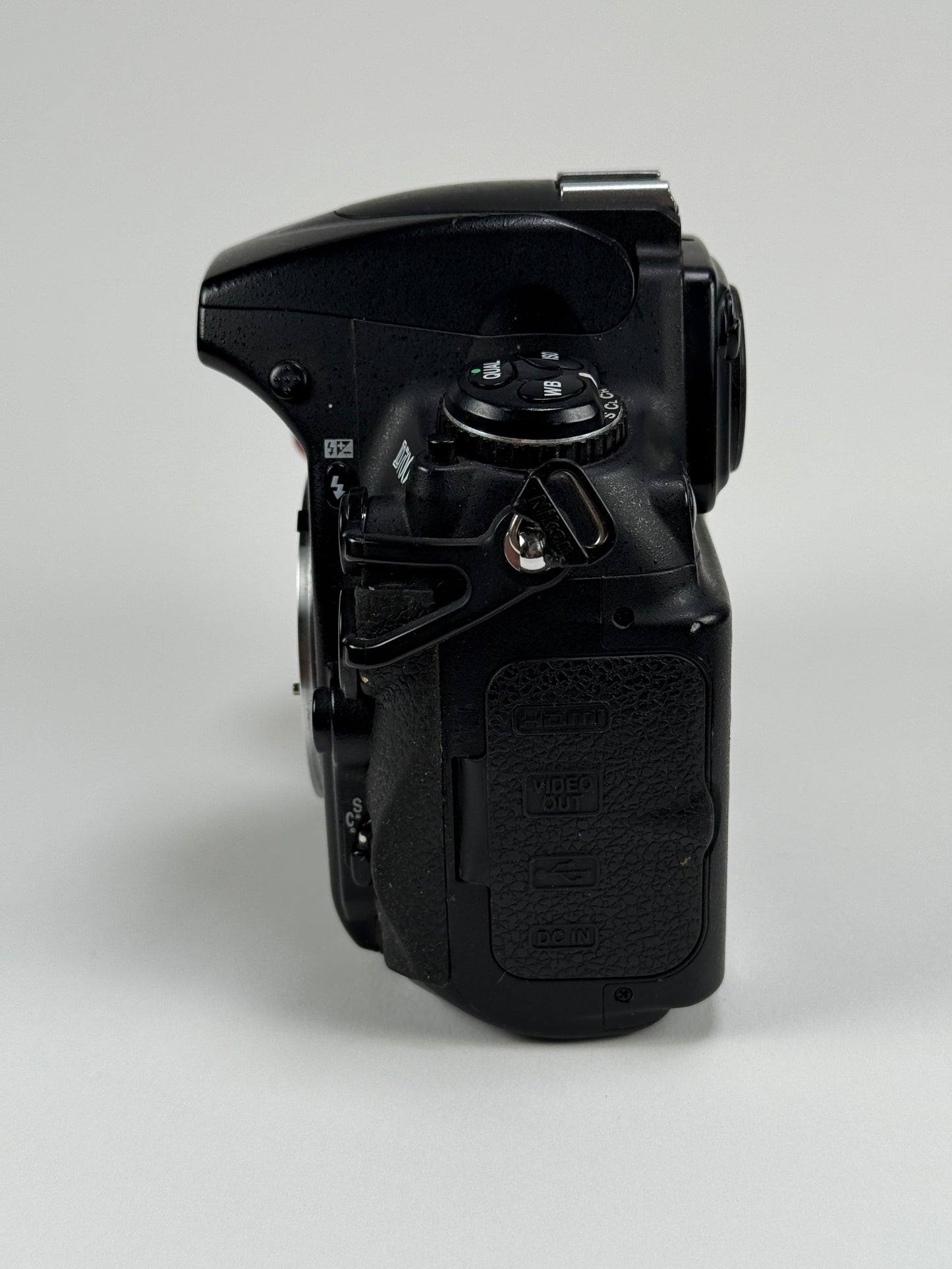 Nikon D700 12.1MP Digital SLR Camera Body