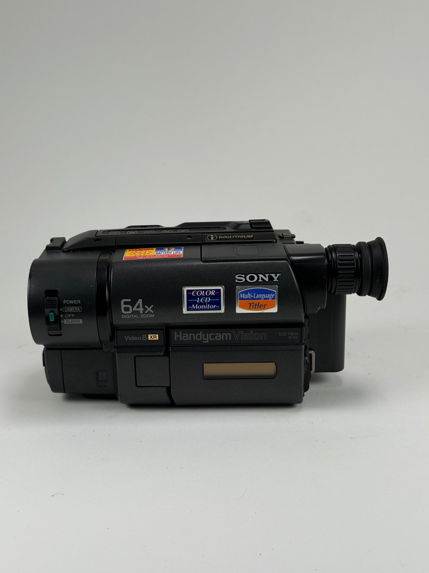 Sony Handycam Vision CCD-TRV15 Video 8 Camcorder 64x Digital Zoom LCD